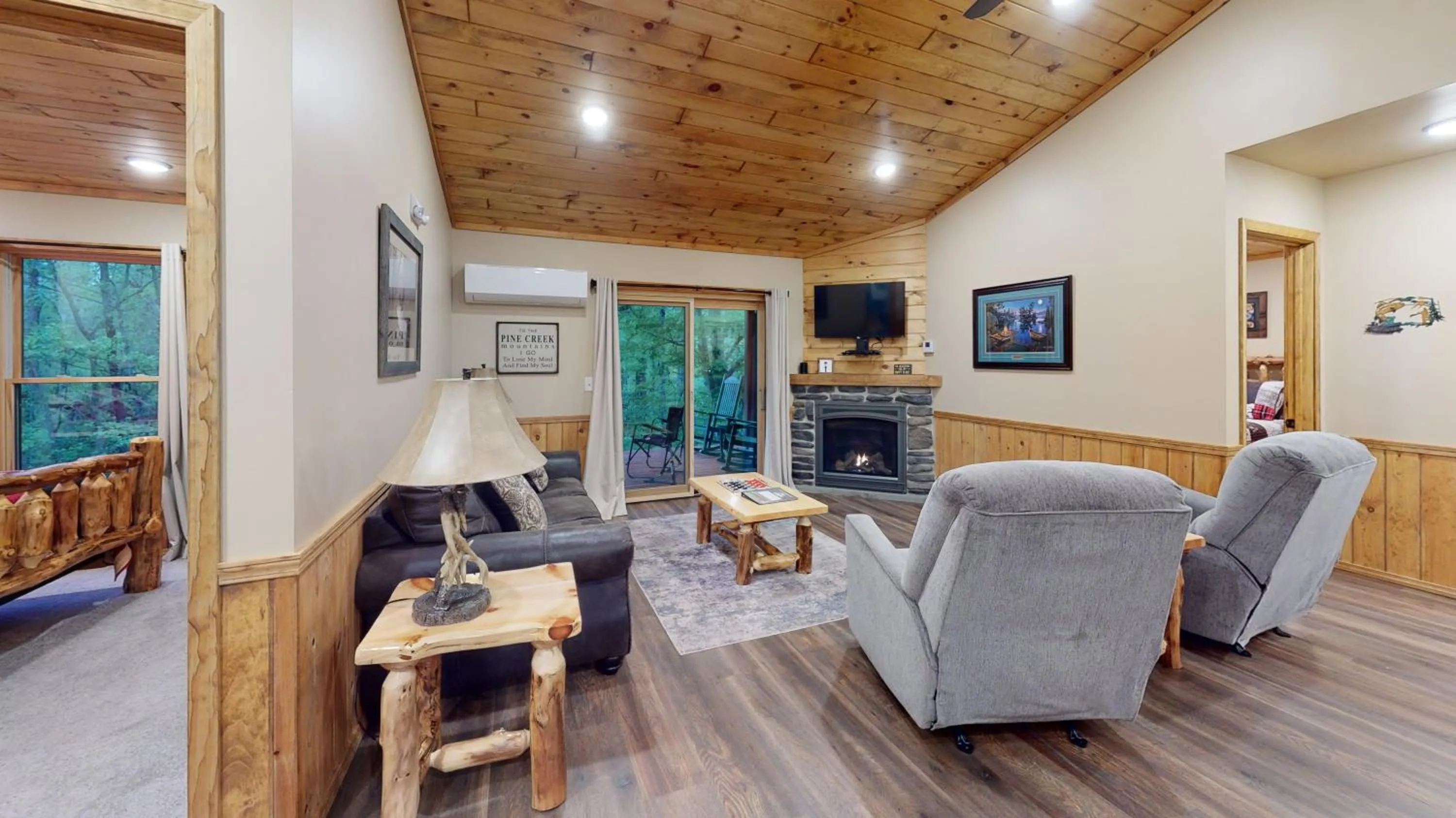Living room in Rough Cut Lodge
