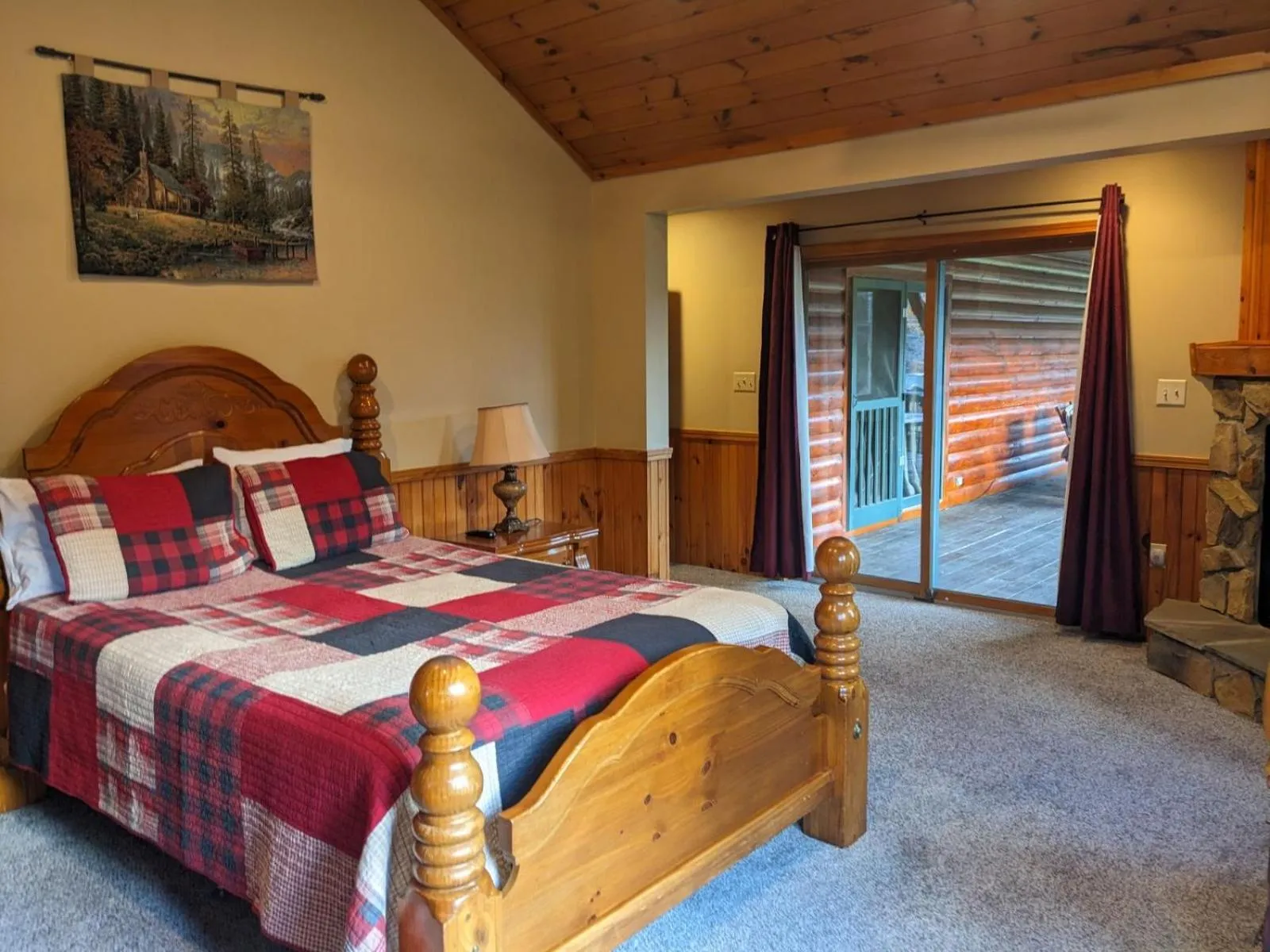 Balcony/Terrace, Bed in Rough Cut Lodge