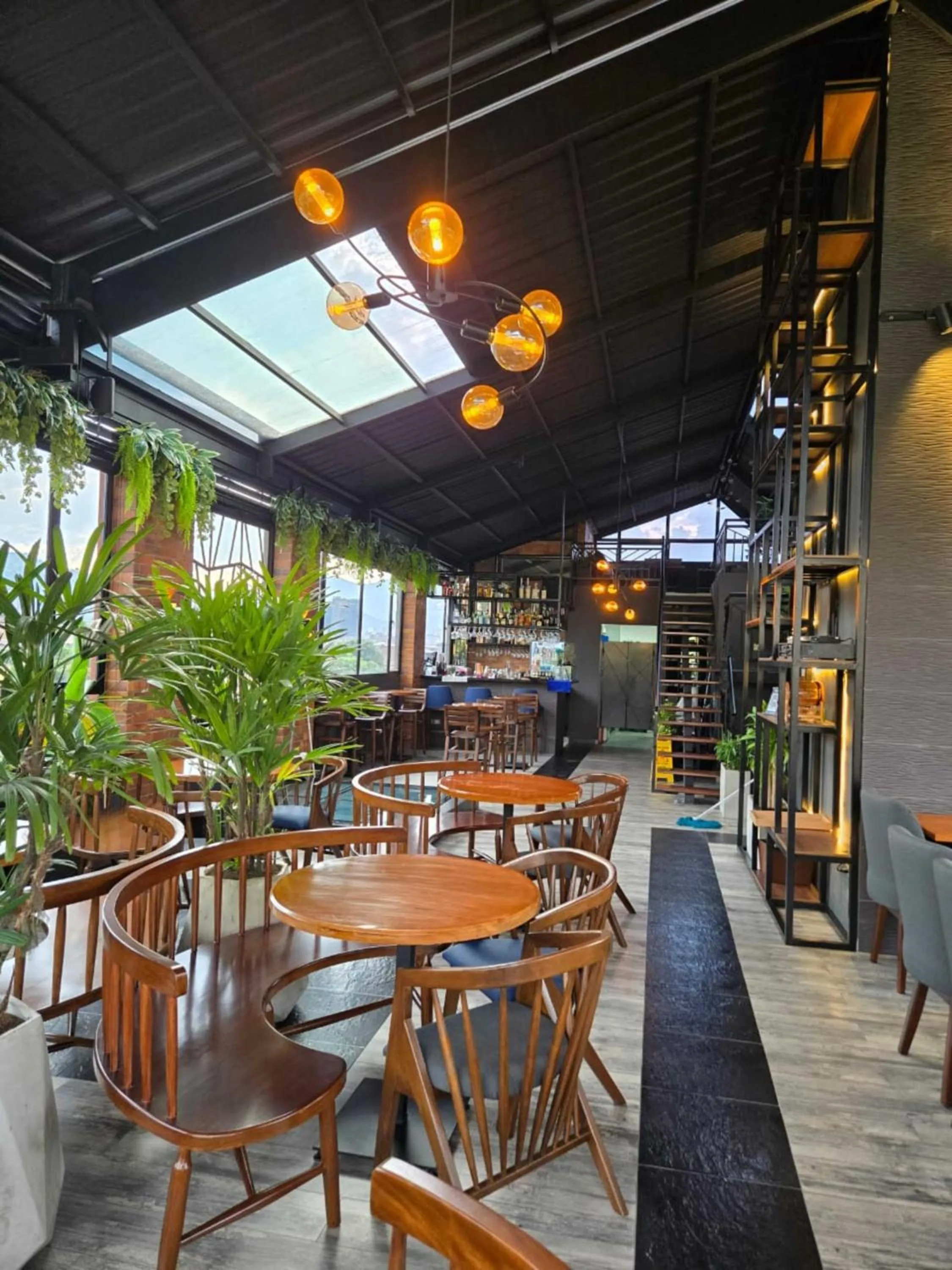Restaurant/places to eat in Rooca Urban