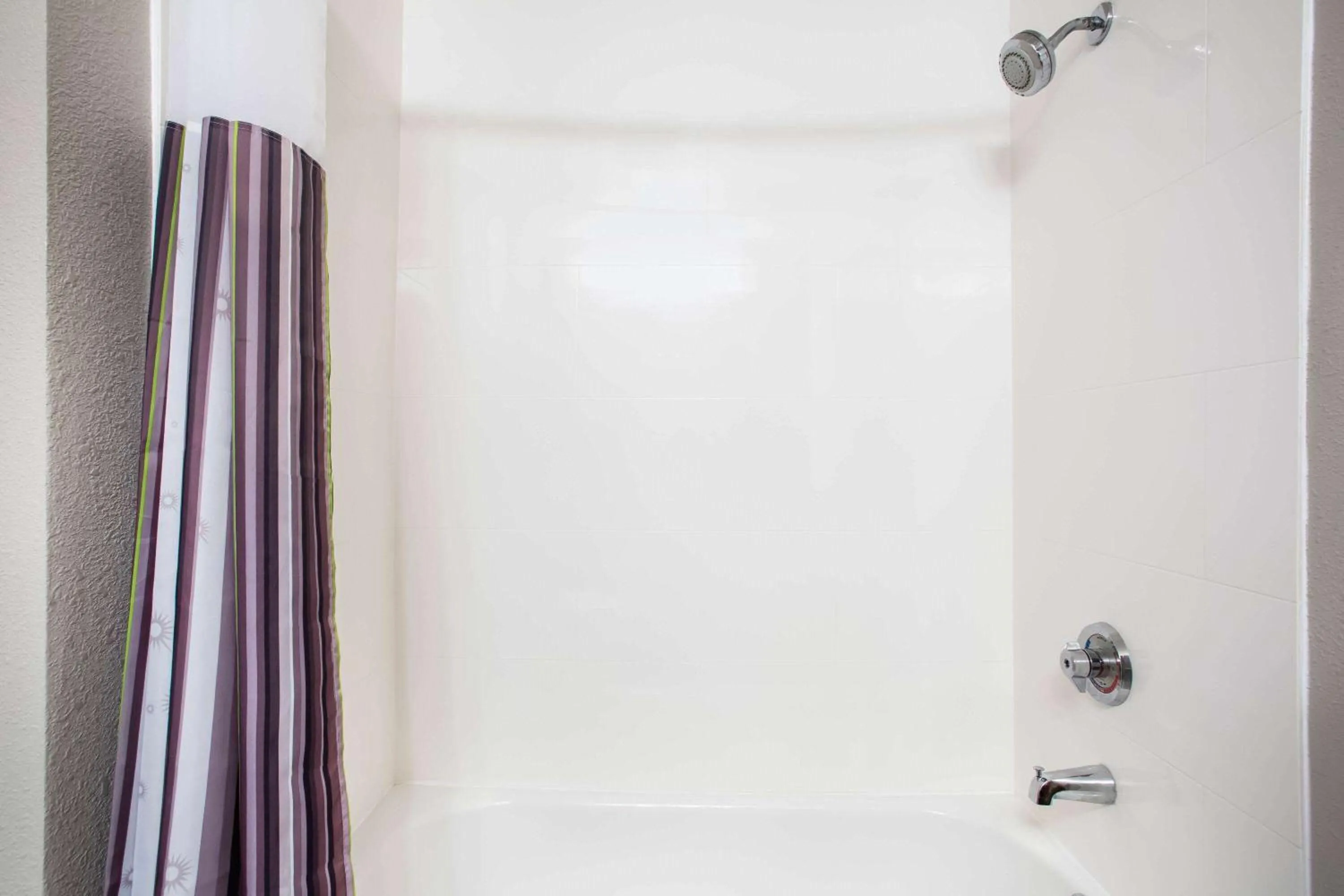 Bathroom in La Quinta Inn & Suits by Wyndham Pontoon Beach IL