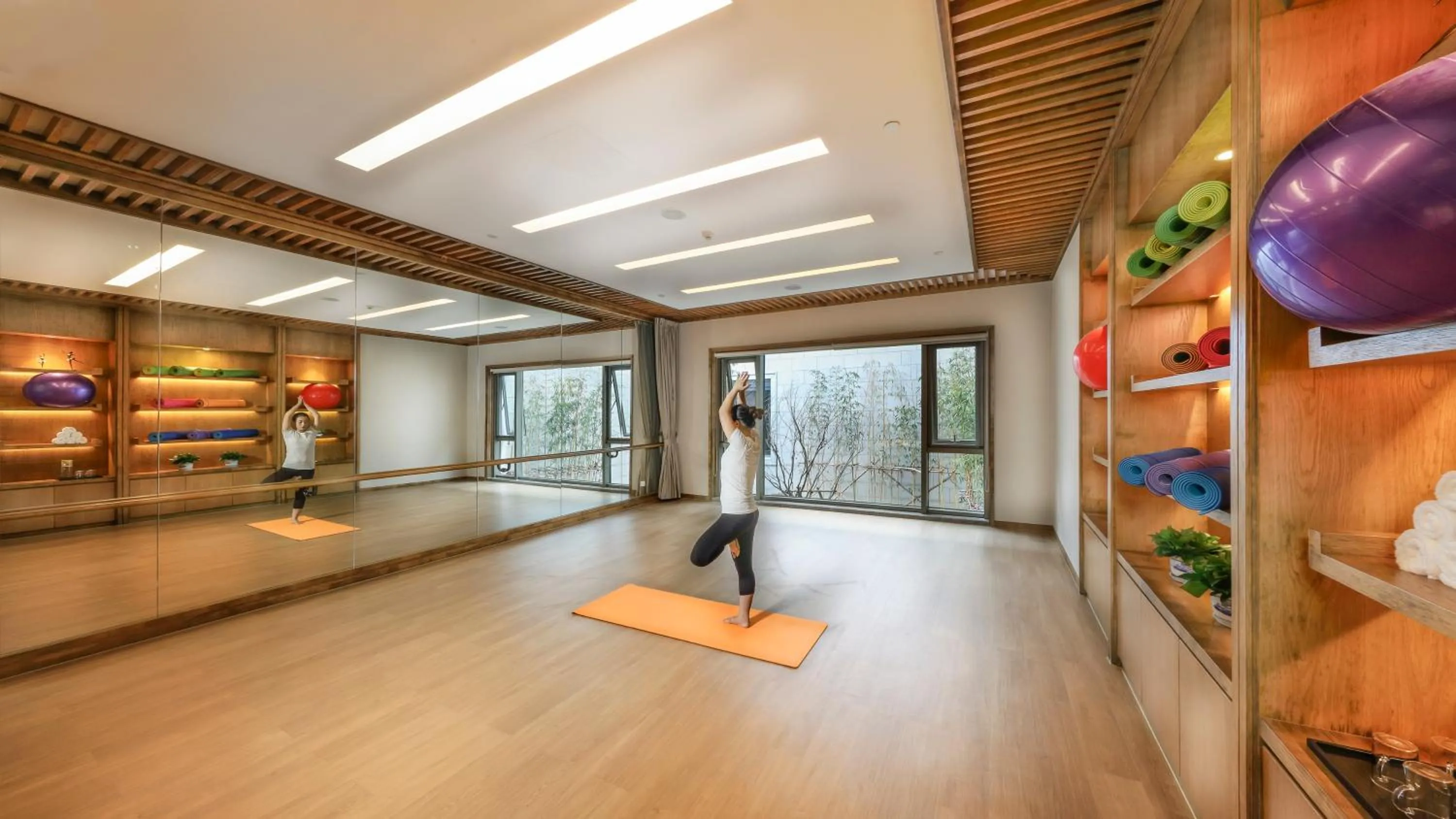 Activities in West Lake State Guest House