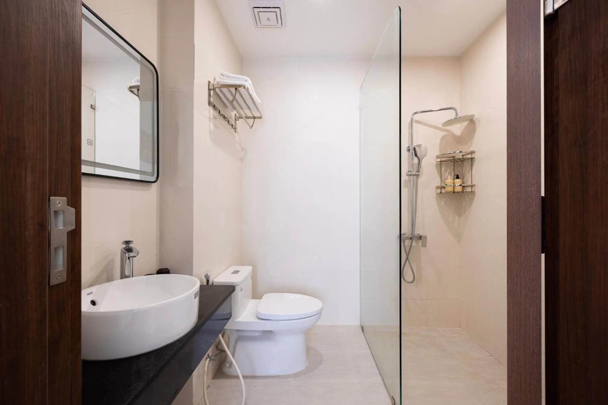 Shower in Hồng Chúc Hotel