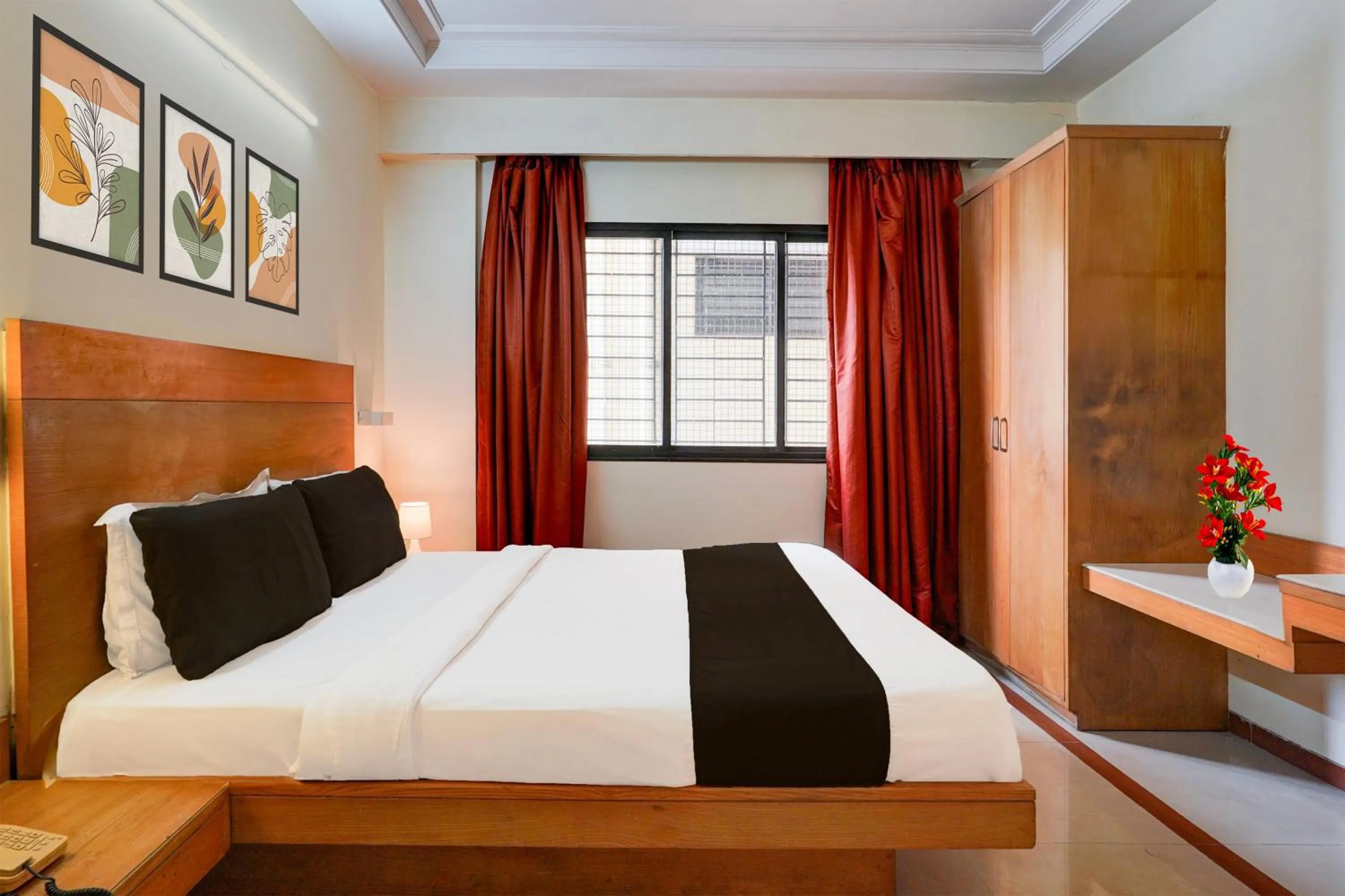 Bedroom, Bed in Super Hotel O Thimmaiah Rd Rajajinagar