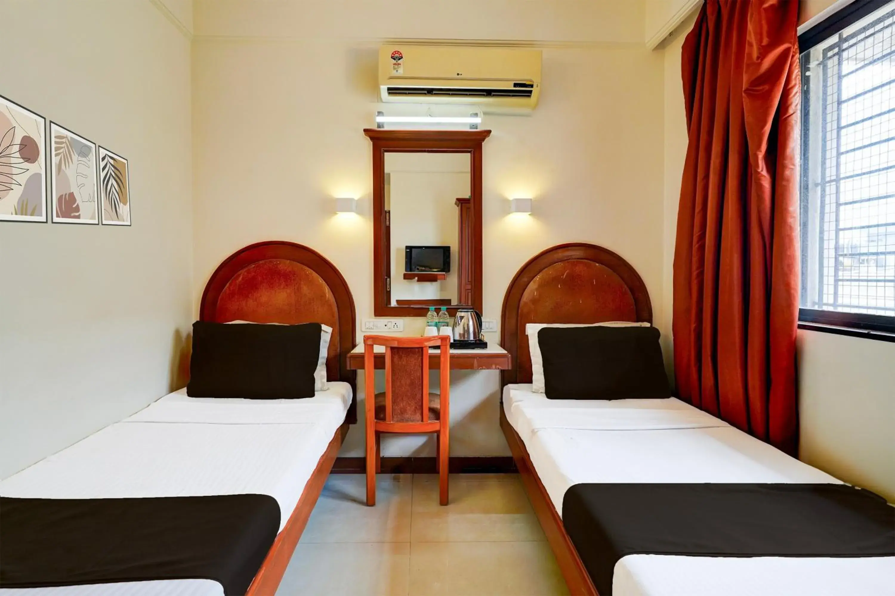 Bedroom, Bed in Super Hotel O Thimmaiah Rd Rajajinagar Bedroom, Bed in Super Hotel O Thimmaiah Rd Rajajinagar