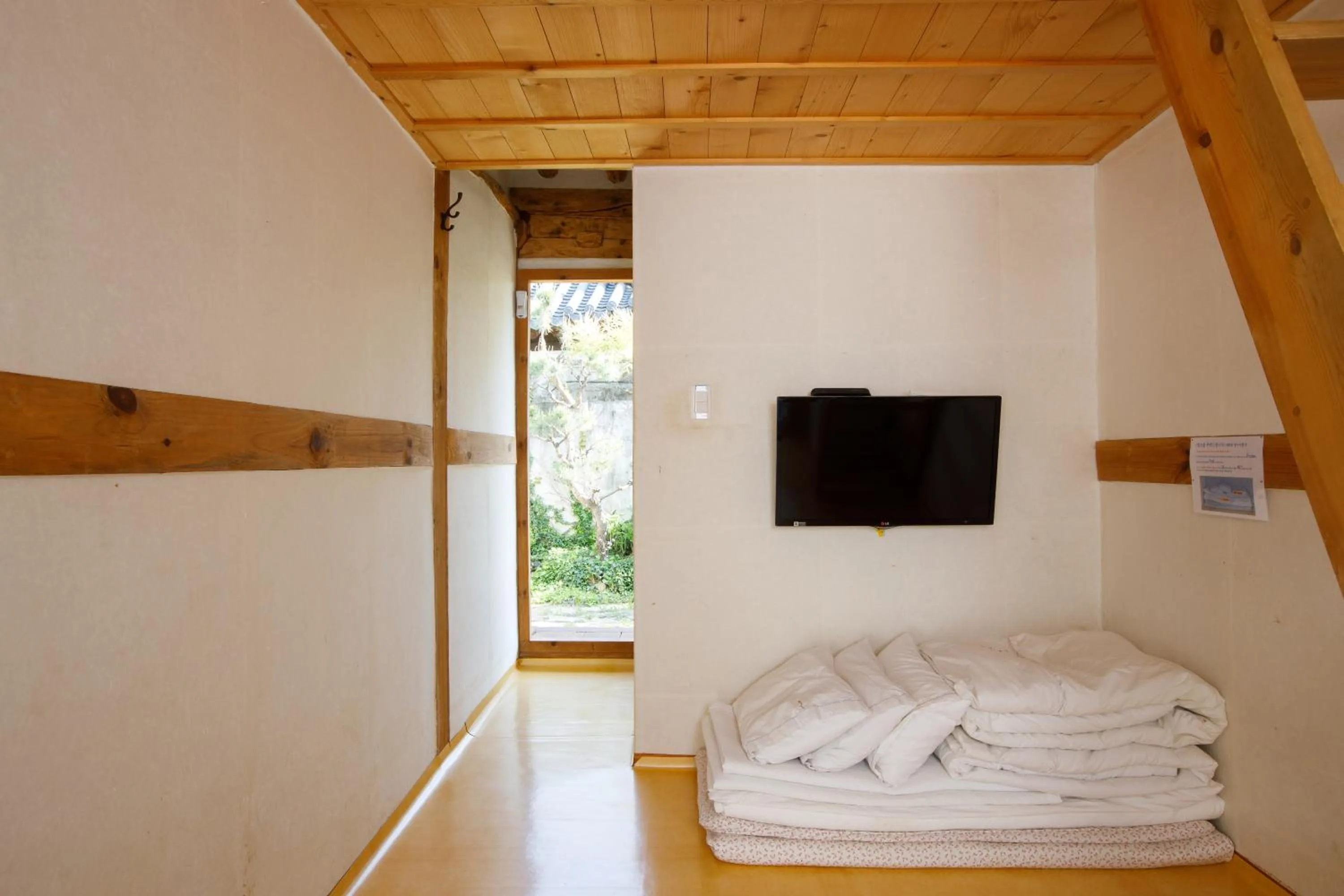 Bedroom, Bed in GaEunChae