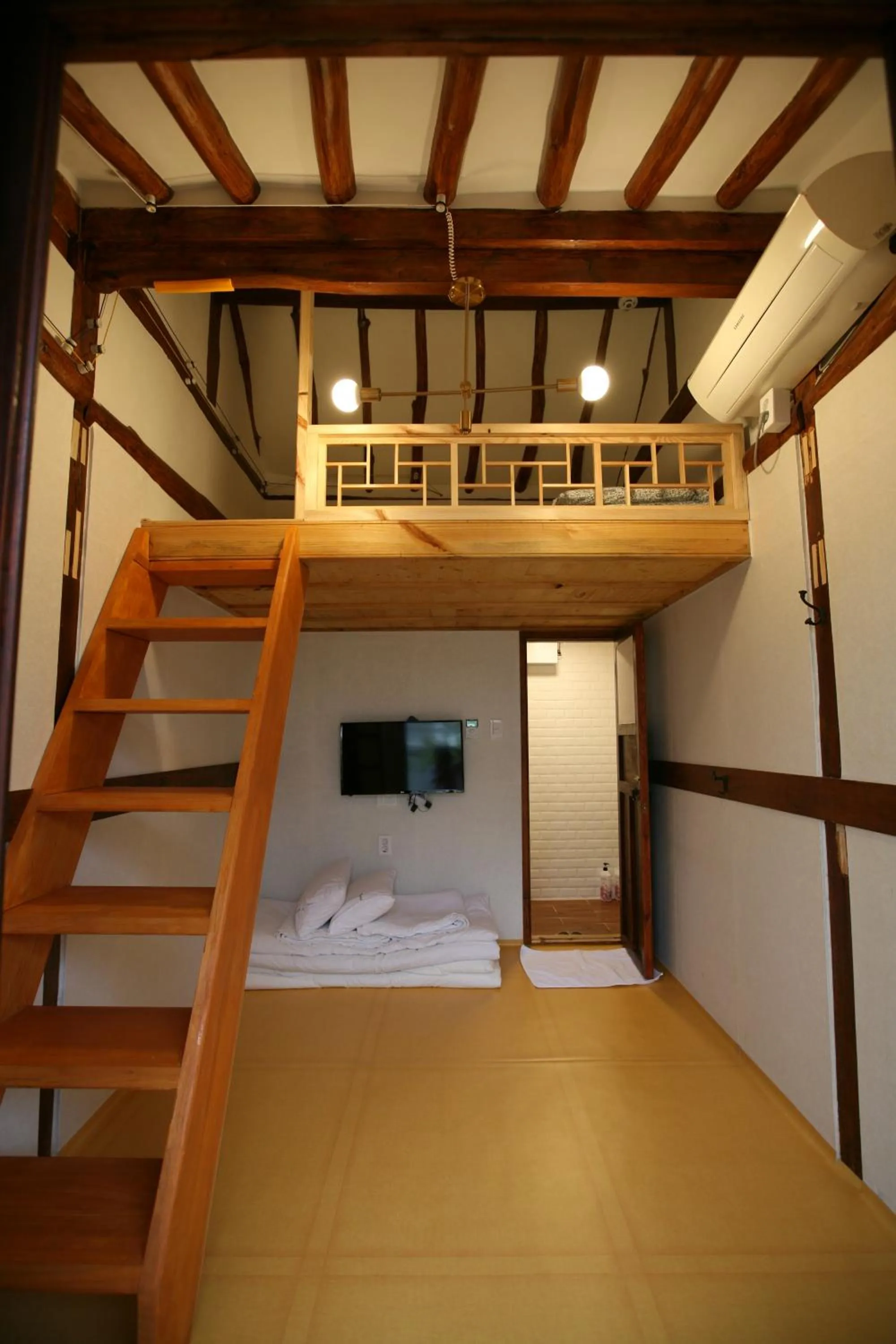 Bedroom, Bed in GaEunChae