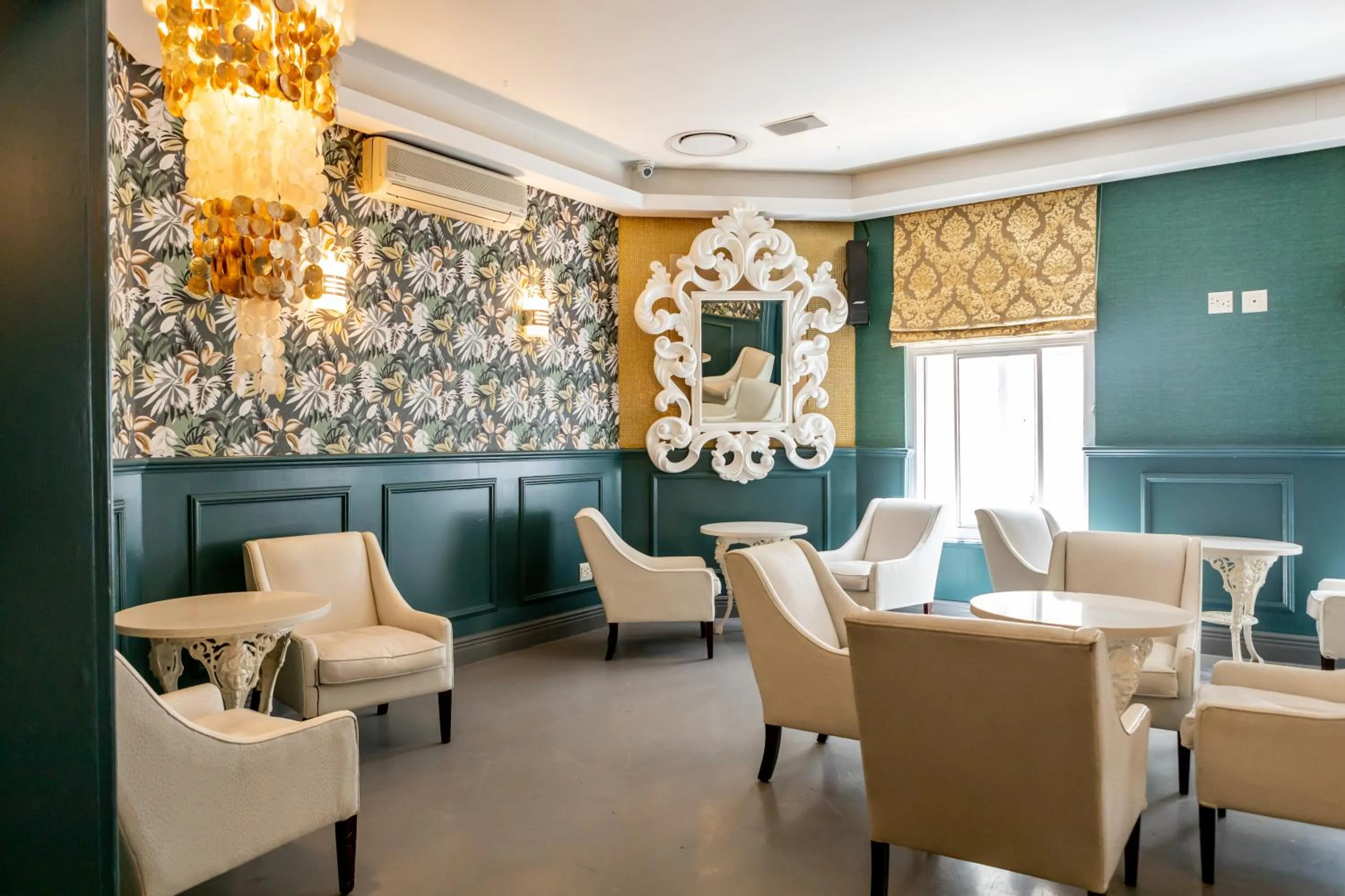 Lounge or bar in Grand Daddy Boutique Hotel