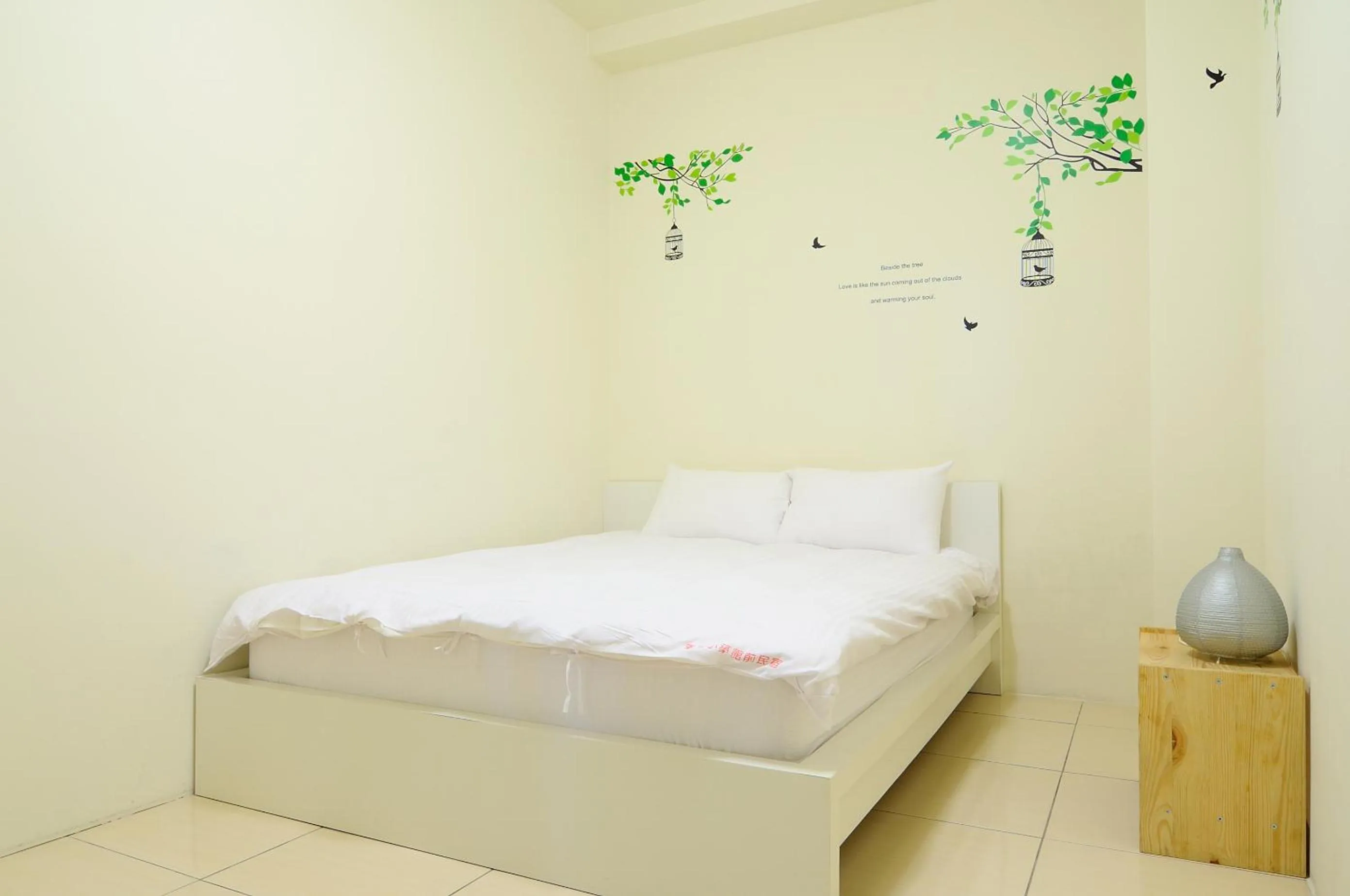 Photo of the whole room, Bed in Sanyi Happiness B&B