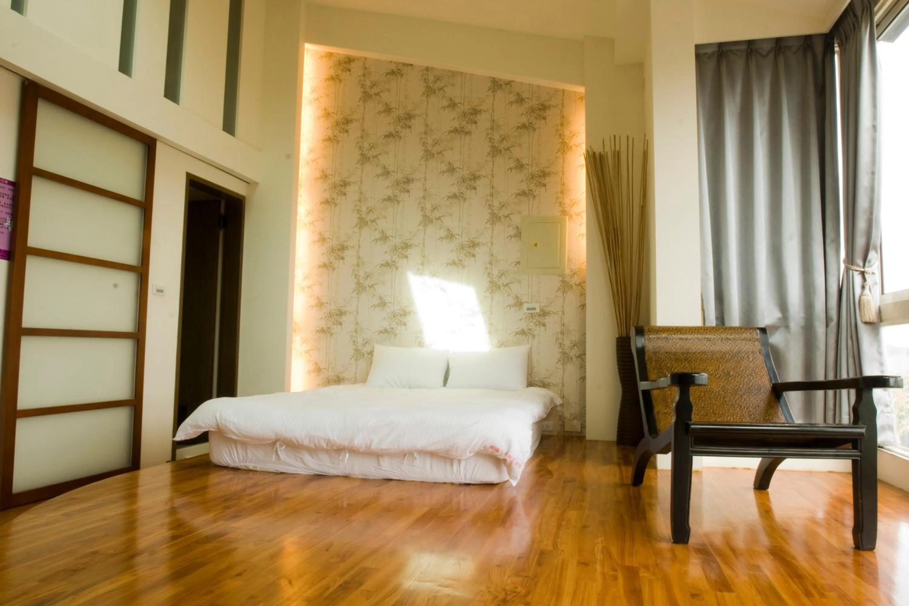 Photo of the whole room, Bed in Sanyi Happiness B&B