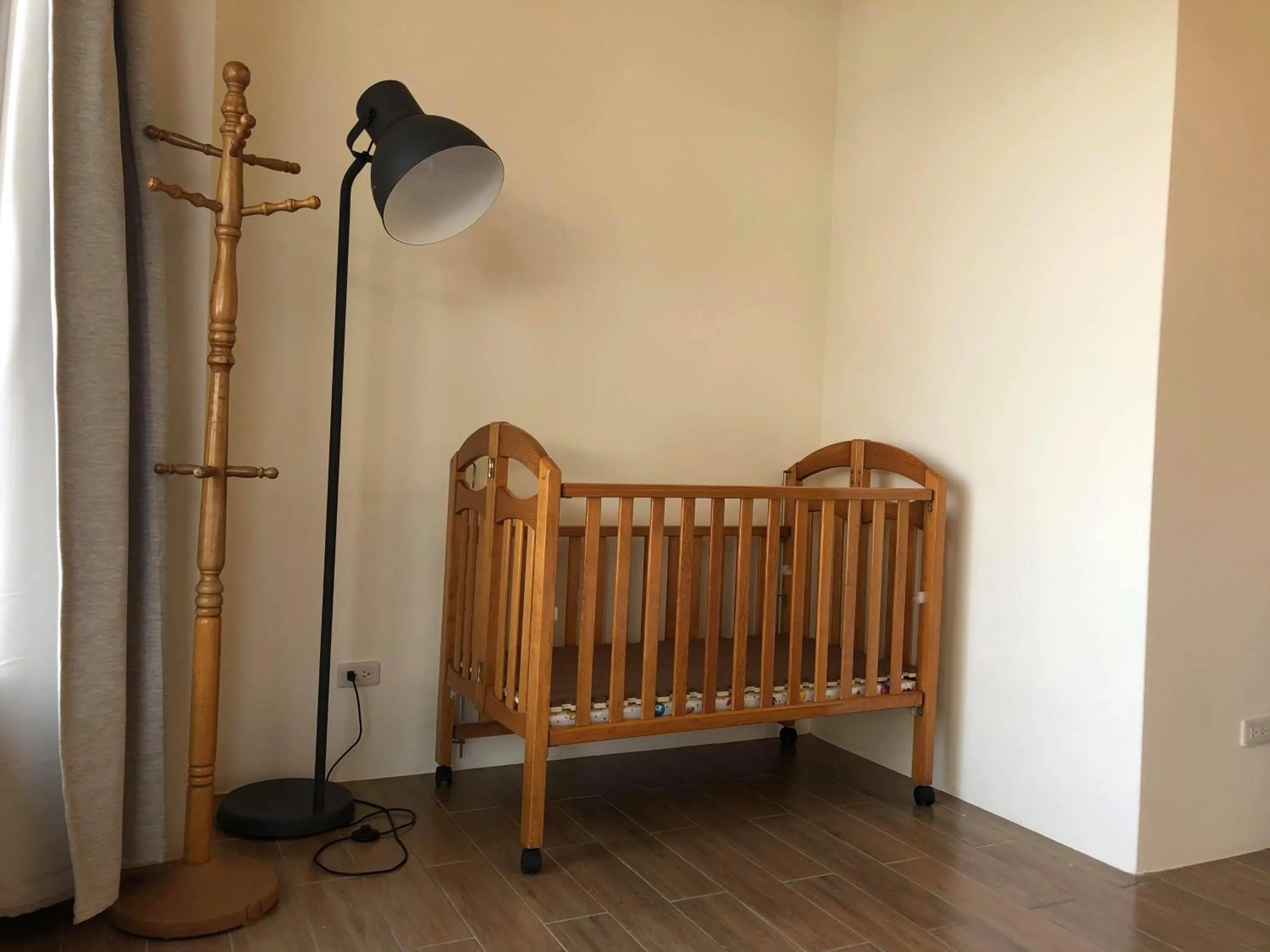 cot, Bed in Sanyi Happiness B&B