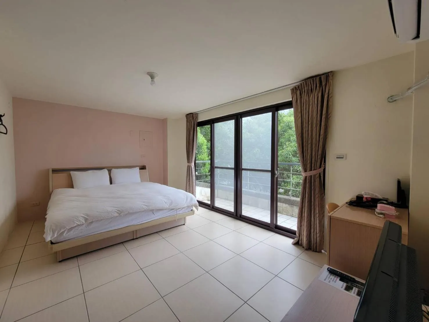 Bed in Sanyi Happiness B&B