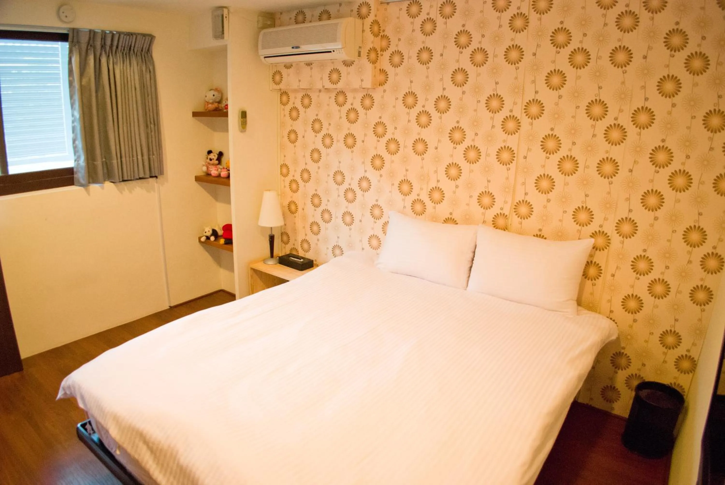 Photo of the whole room, Bed in Sanyi Happiness B&B