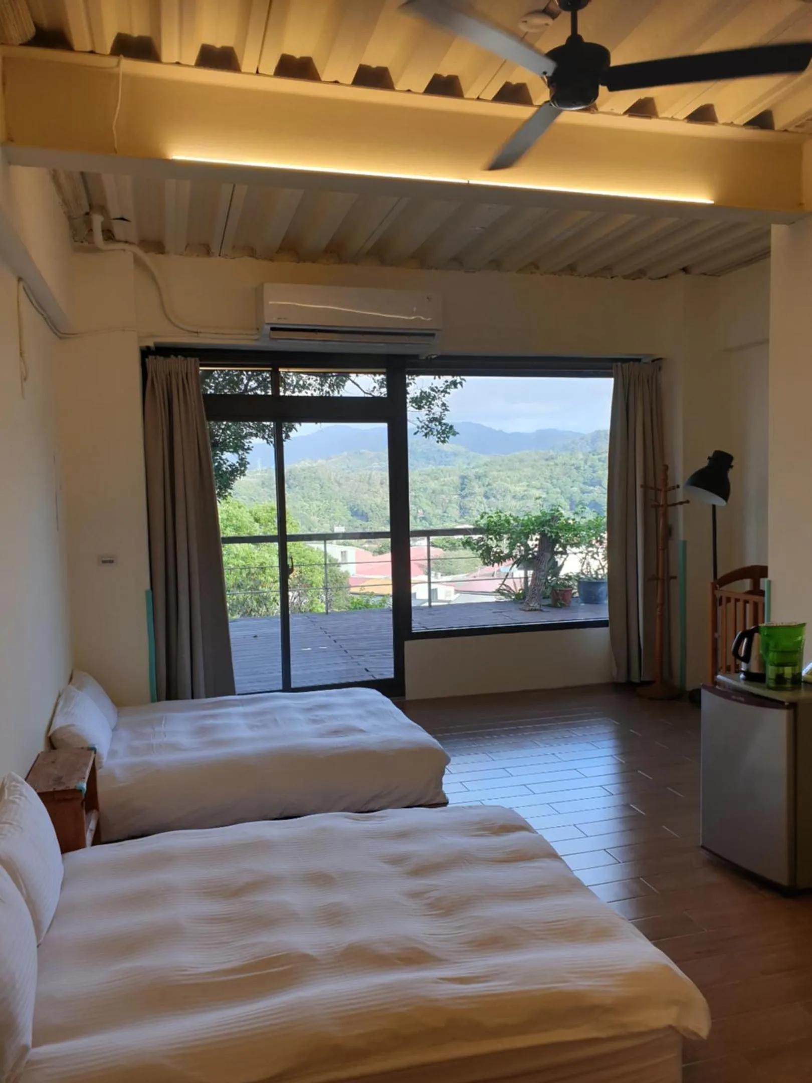 Bed in Sanyi Happiness B&B