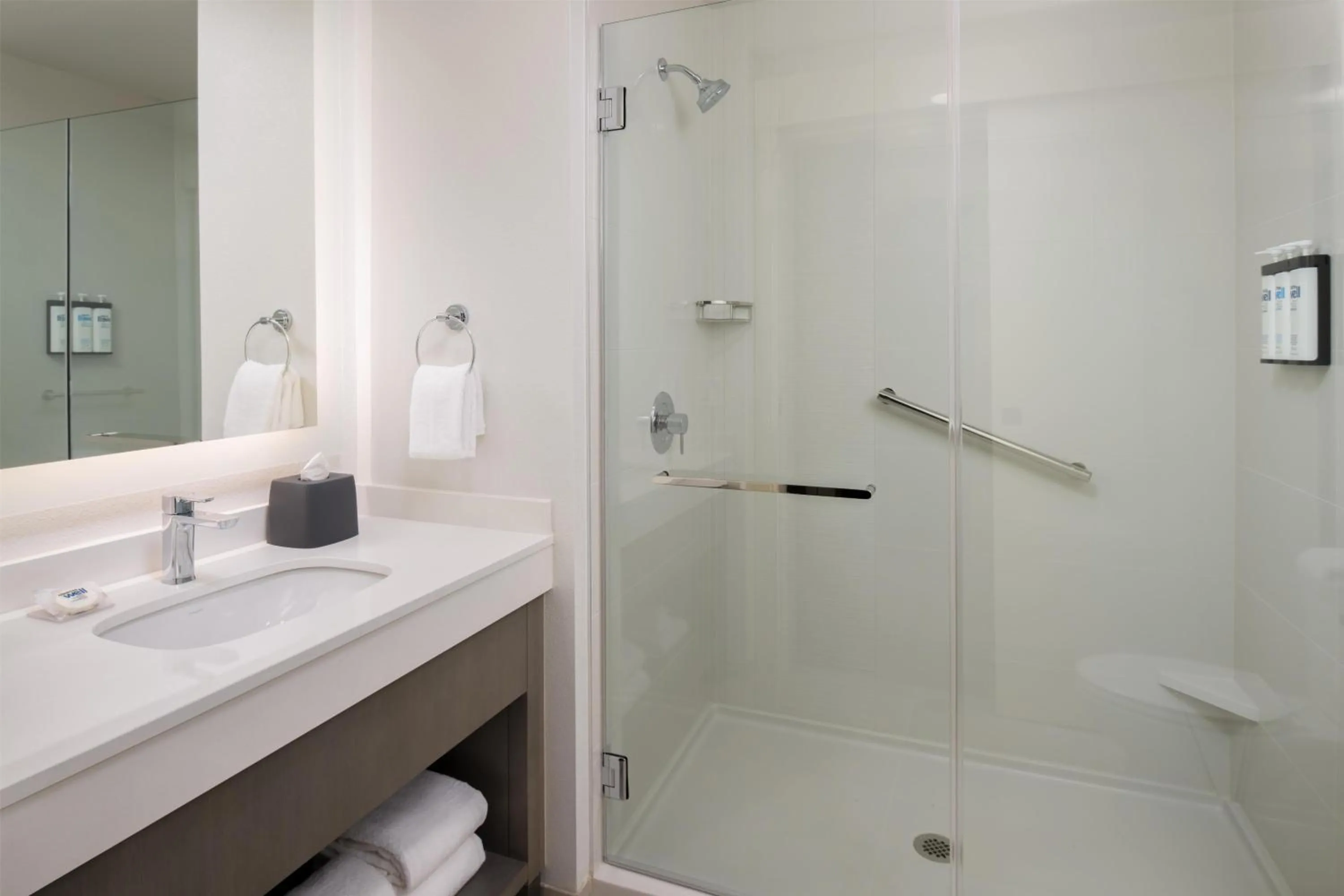 Hyatt House Fresno/Campus Pointe