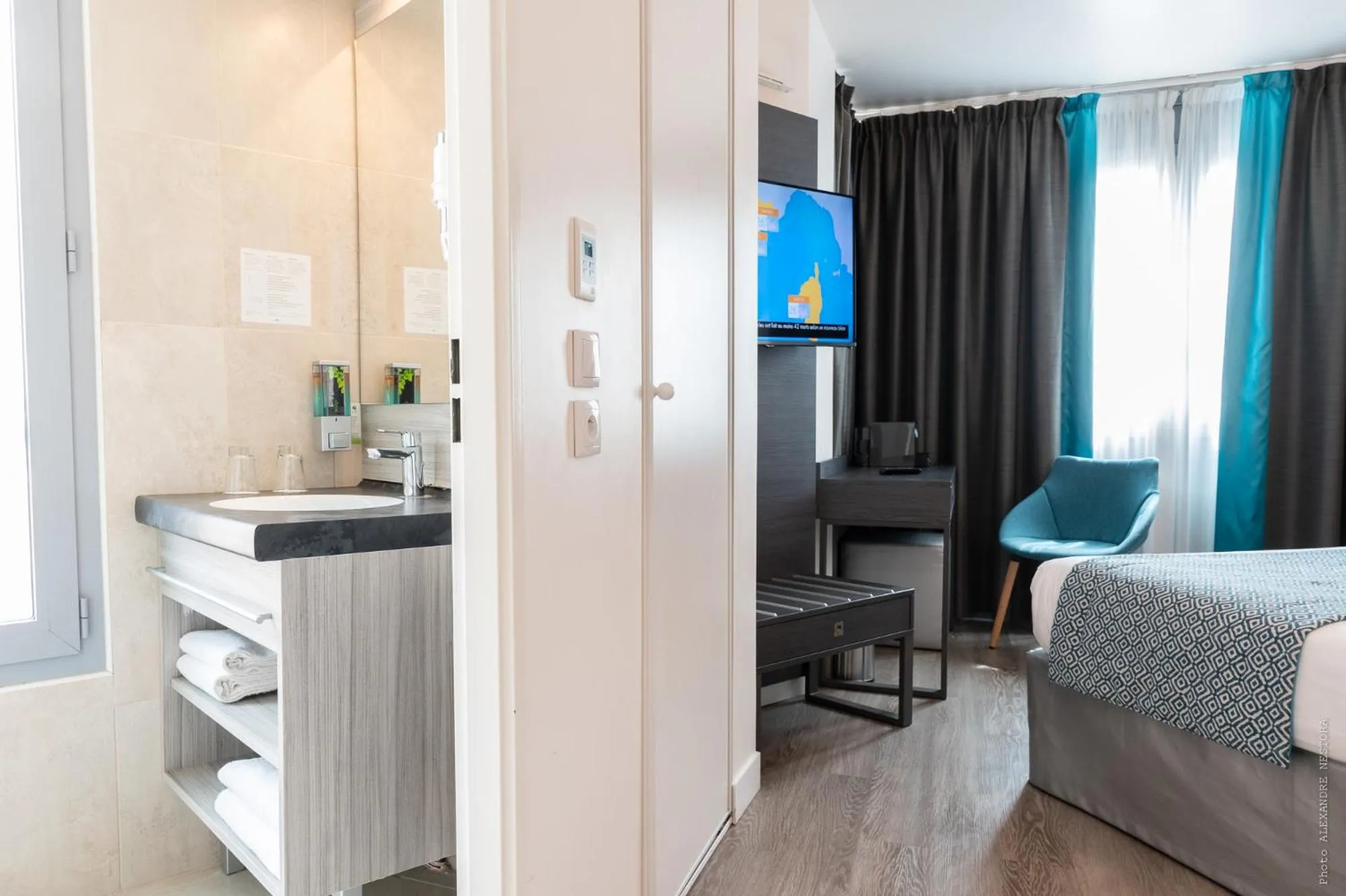 Breakfast, Bed in Hôtel Versailles Chantiers