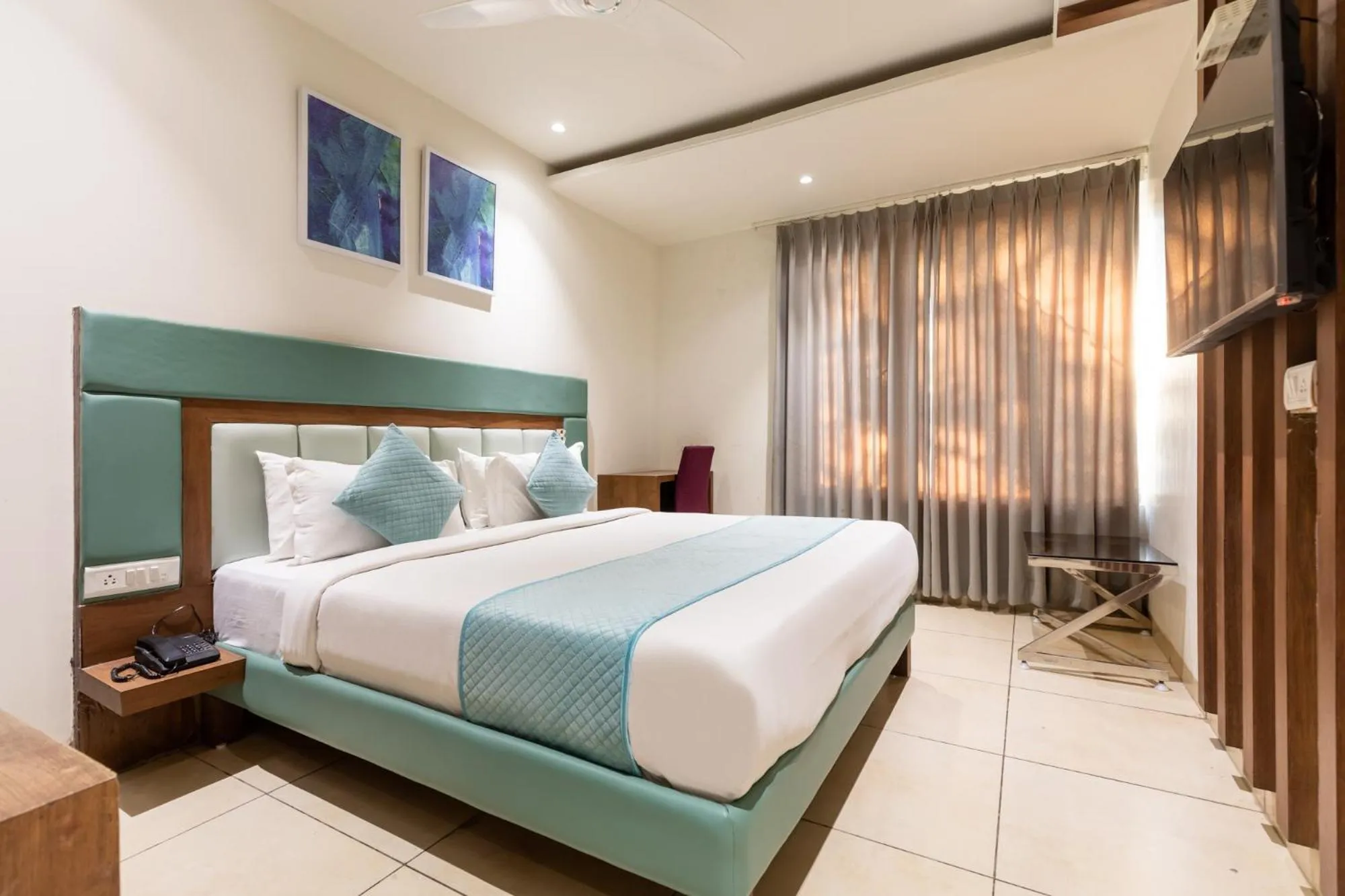 Bed in FabHotel Prime The Oasis