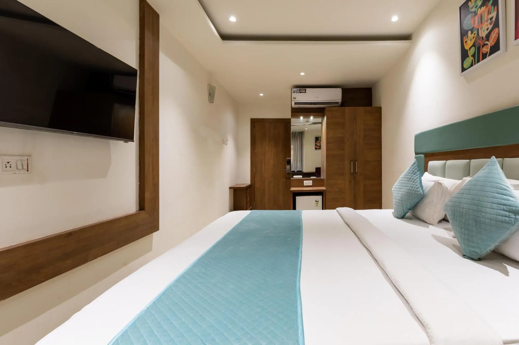 Bedroom, Bed in FabHotel The Oasis