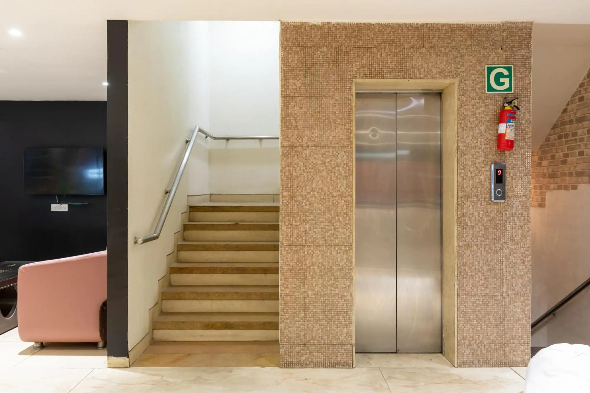 elevator in FabHotel The Oasis