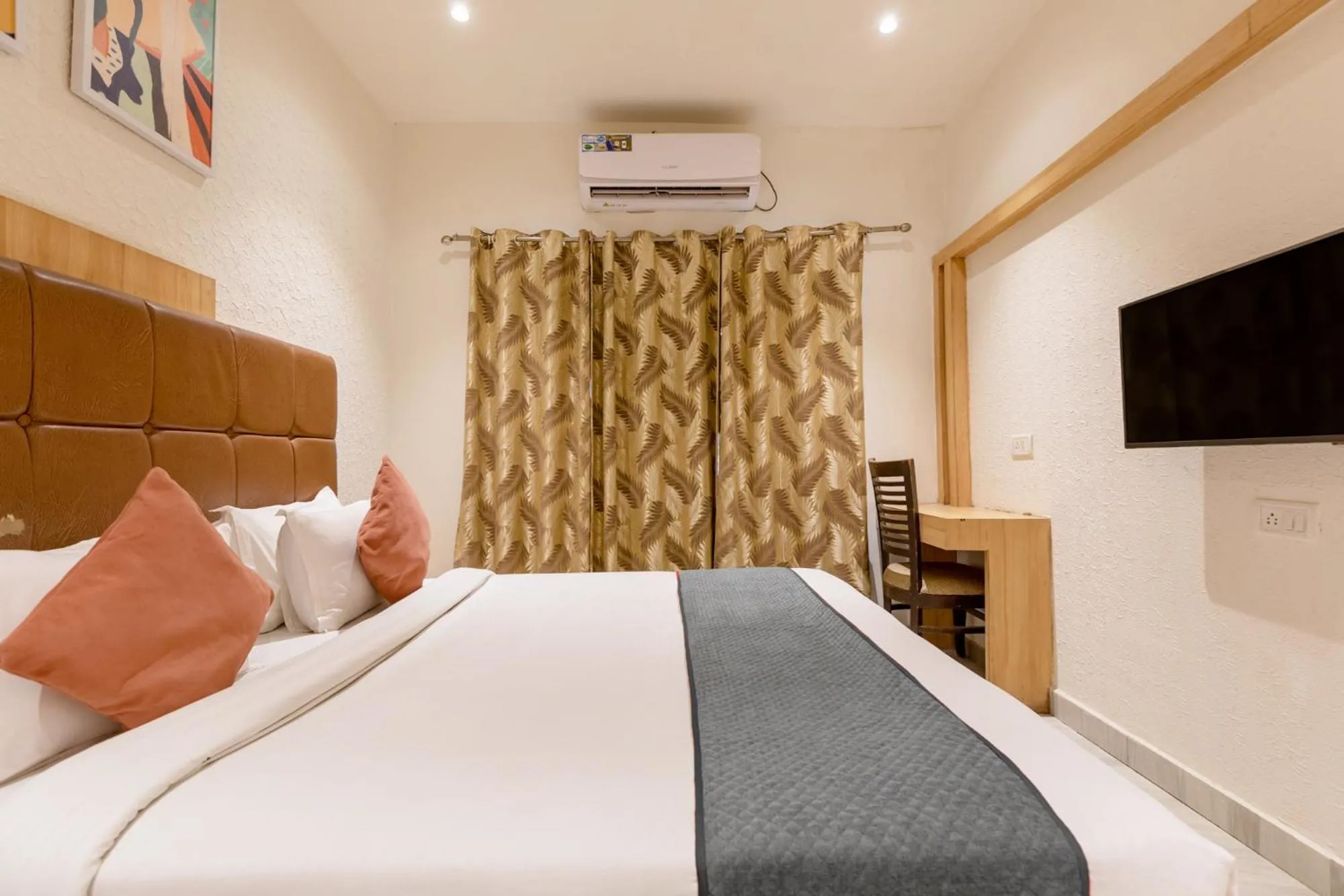 Bed in FabHotel Prime The Oasis