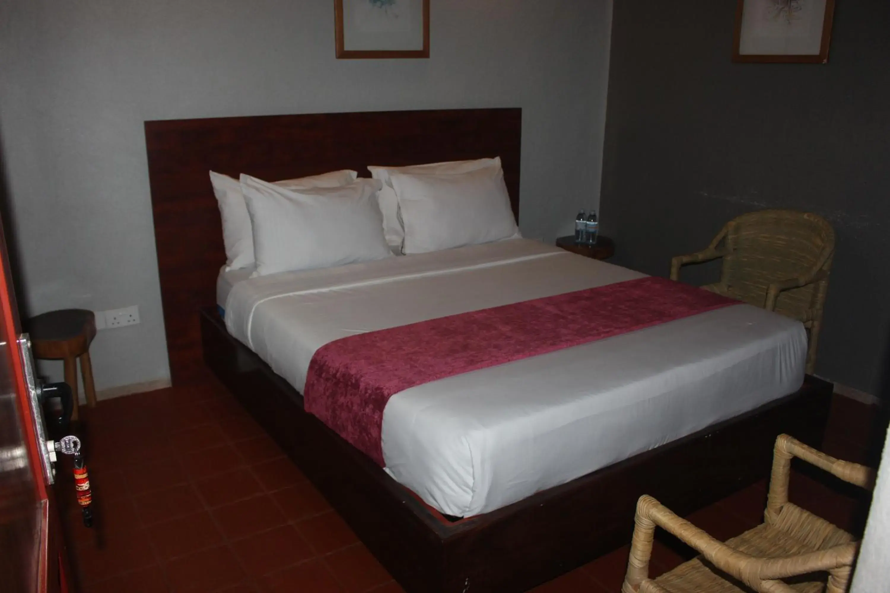 Deluxe Double Room - single occupancy in Montane Safaris Hotel, Entebbe Deluxe Double Room - single occupancy in Montane Safaris Hotel, Entebbe