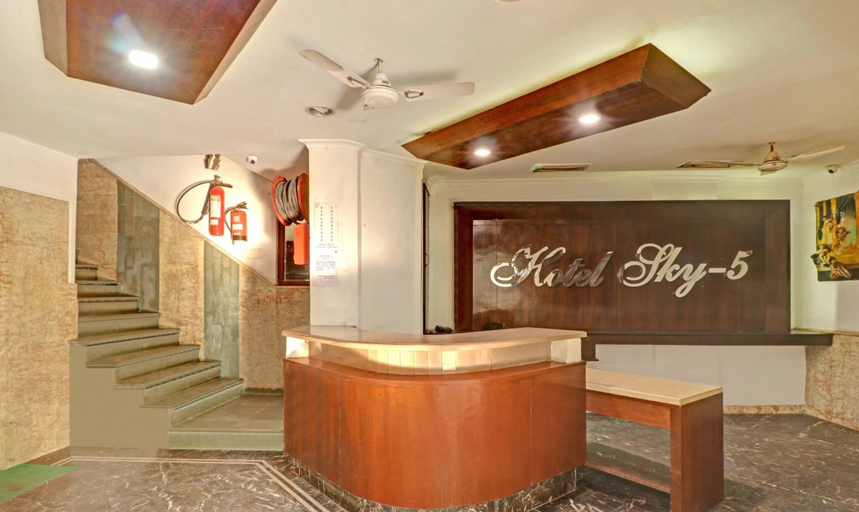 Lobby or reception in Treebo Sky 5