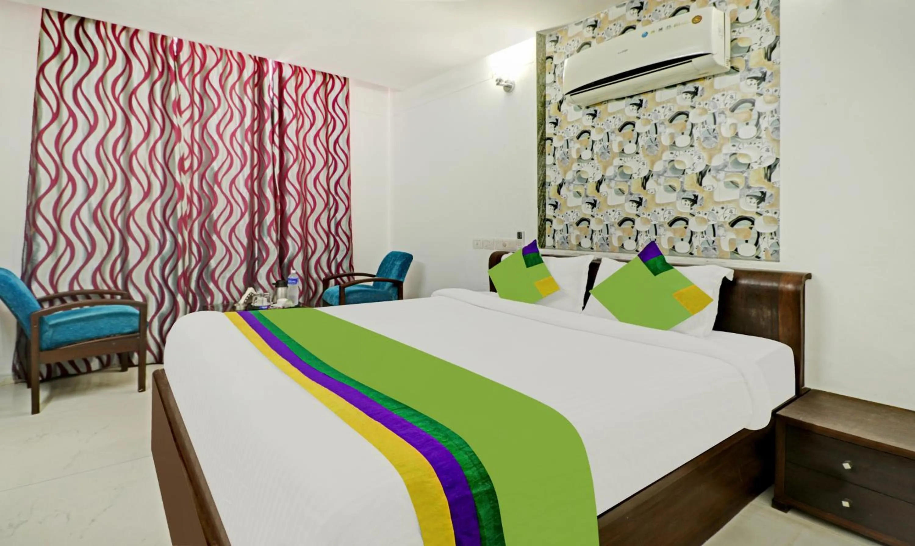 Bedroom, Bed in Treebo Sky 5