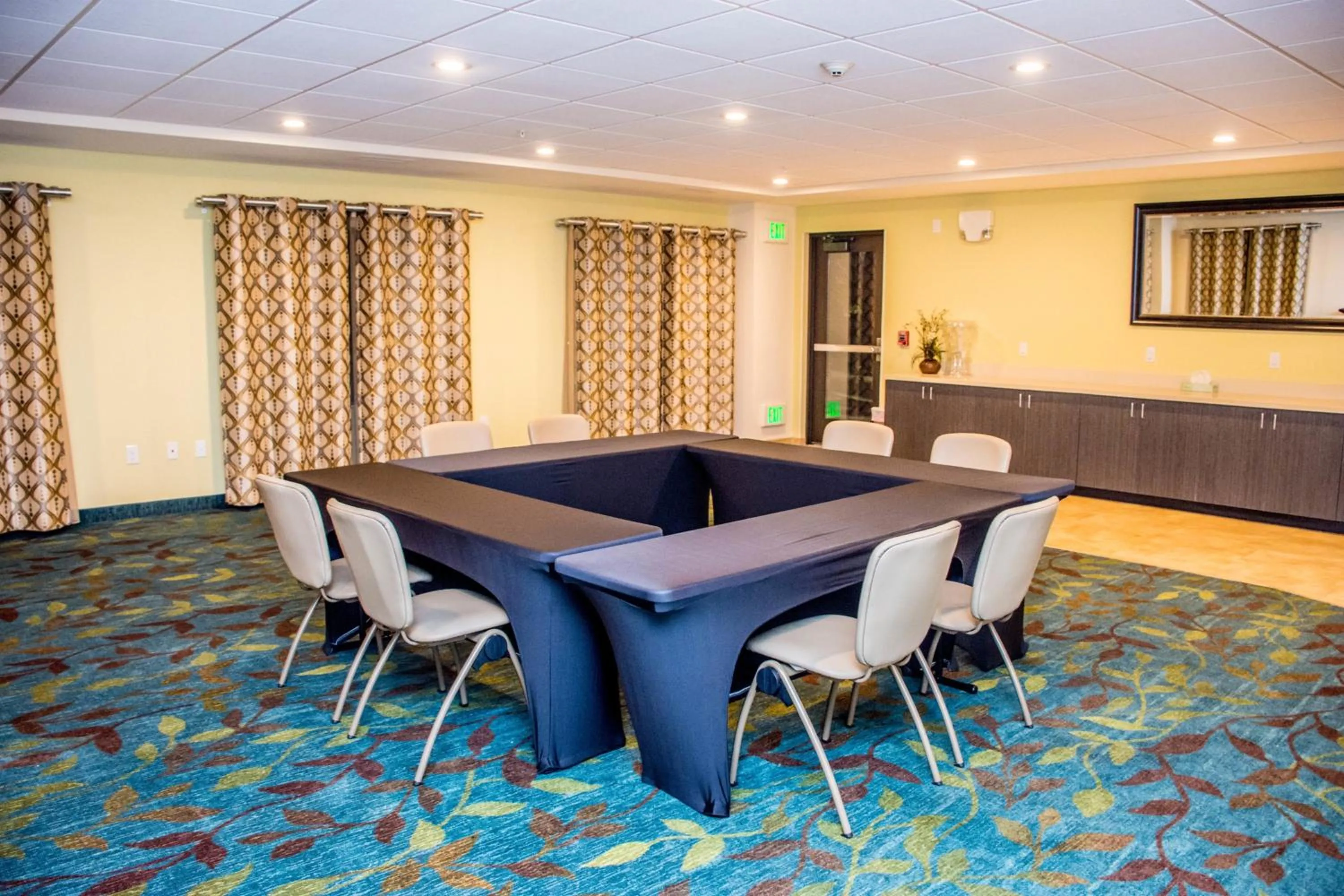 Meeting/conference room in Candlewood Suites Overland Park W 135th St by IHG