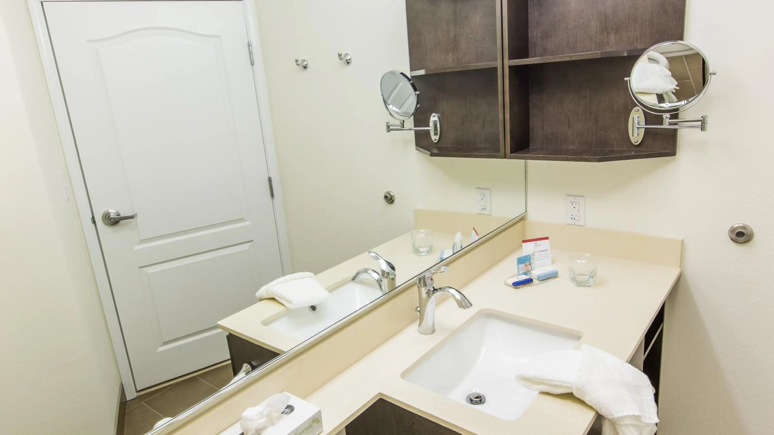 Bathroom in Candlewood Suites Overland Park W 135th St by IHG