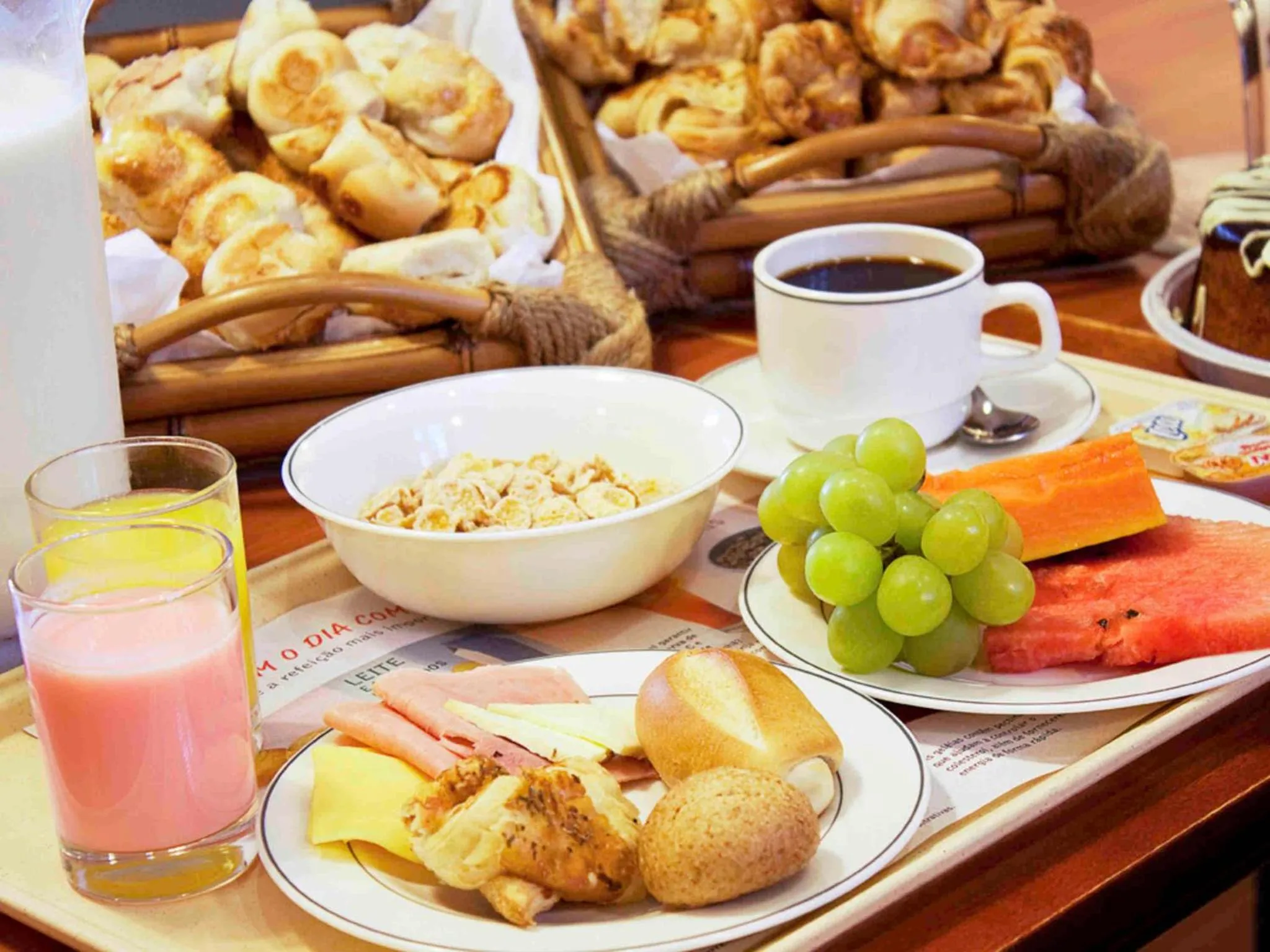 Food and drinks in ibis Canoas Shopping