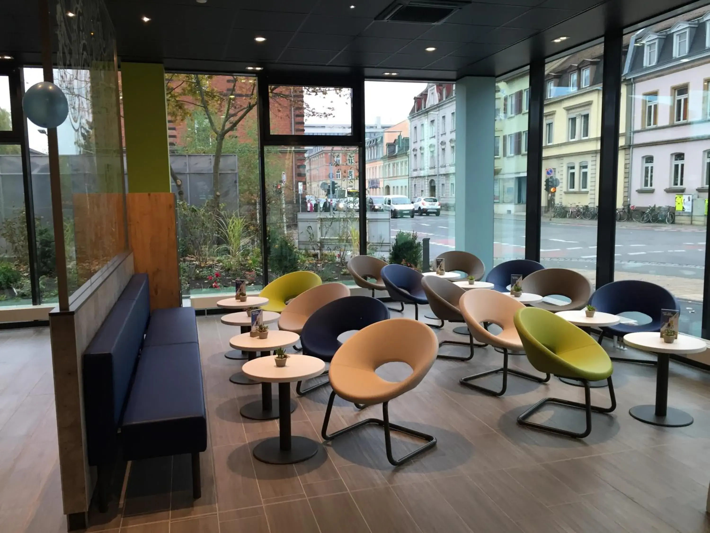 Lounge or bar in Ibis Budget Bamberg Lounge or bar in Ibis Budget Bamberg
