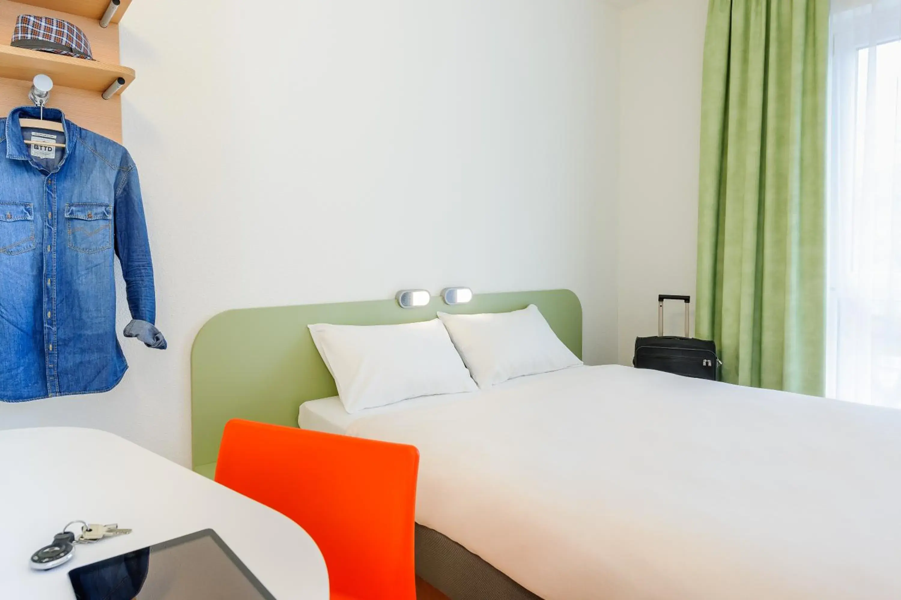 Photo of the whole room, Bed in Ibis Budget Bamberg Photo of the whole room, Bed in Ibis Budget Bamberg