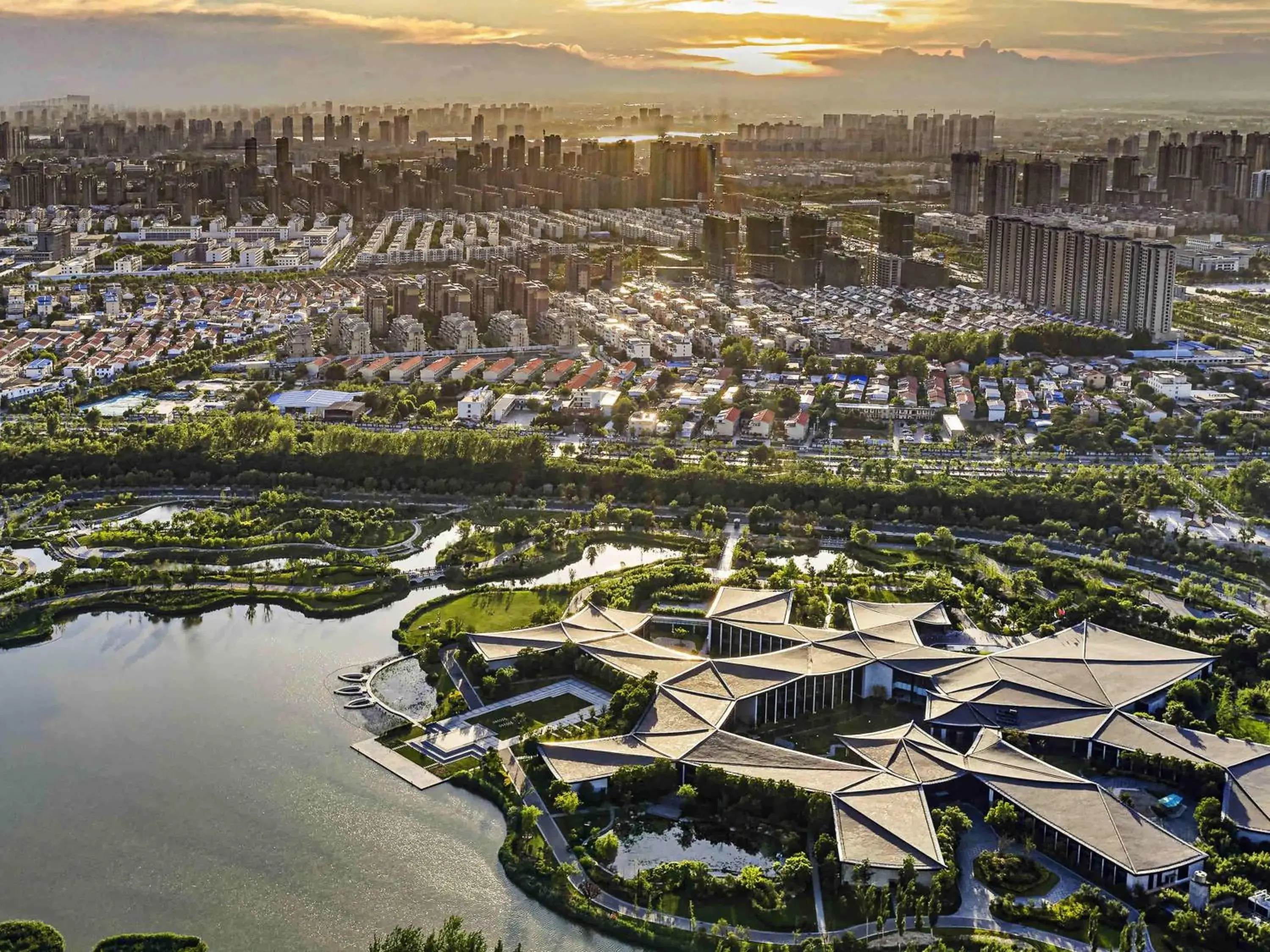 Property building in Pullman Kaifeng Jianye Property building in Pullman Kaifeng Jianye