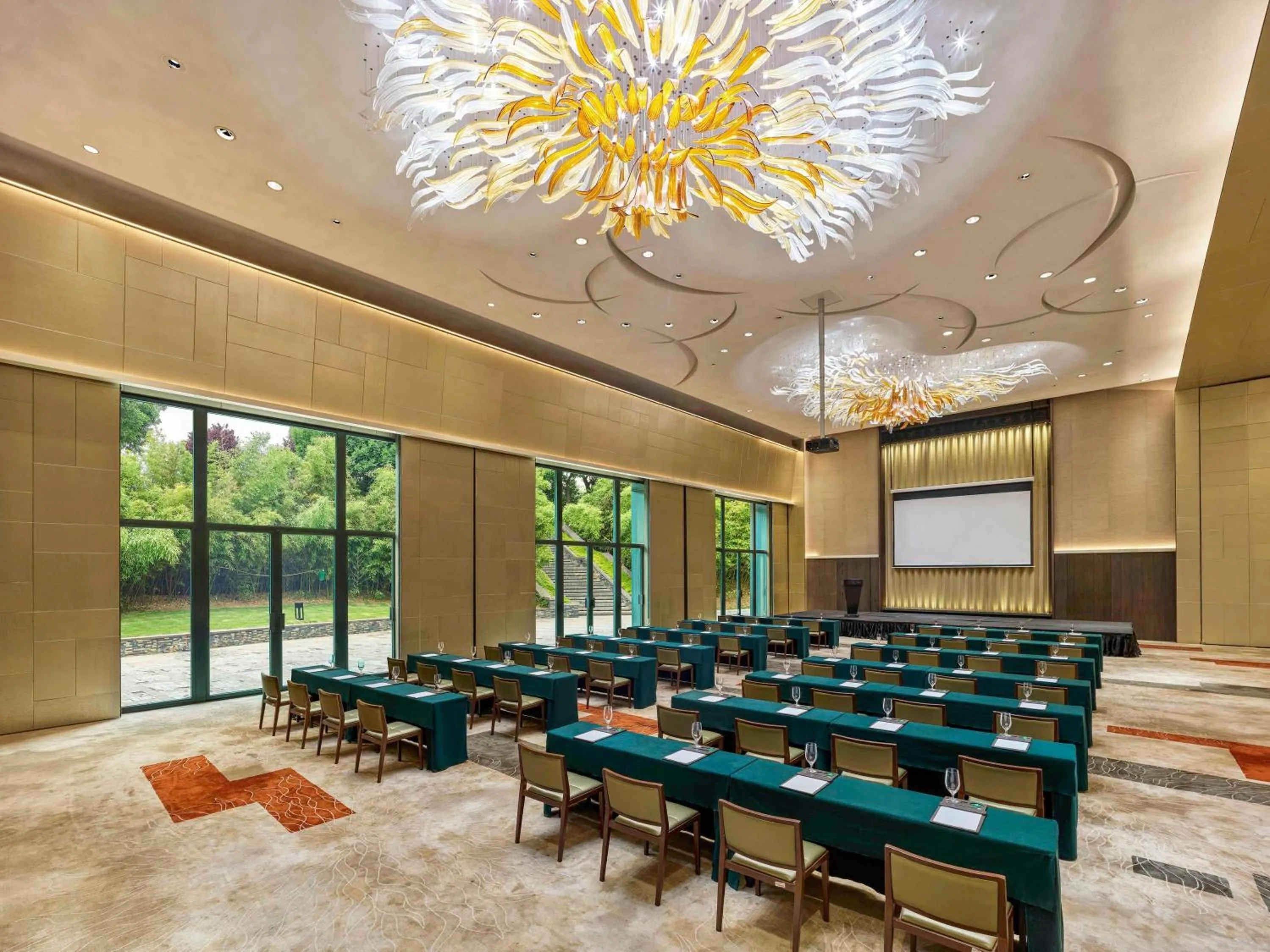 Meeting/conference room in Pullman Kaifeng Jianye