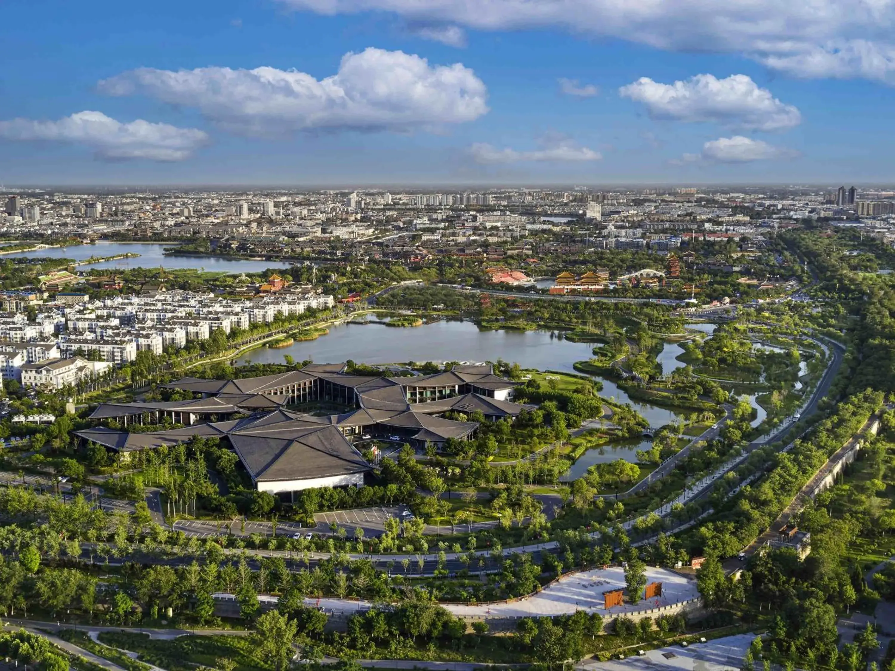 Property building in Pullman Kaifeng Jianye Property building in Pullman Kaifeng Jianye