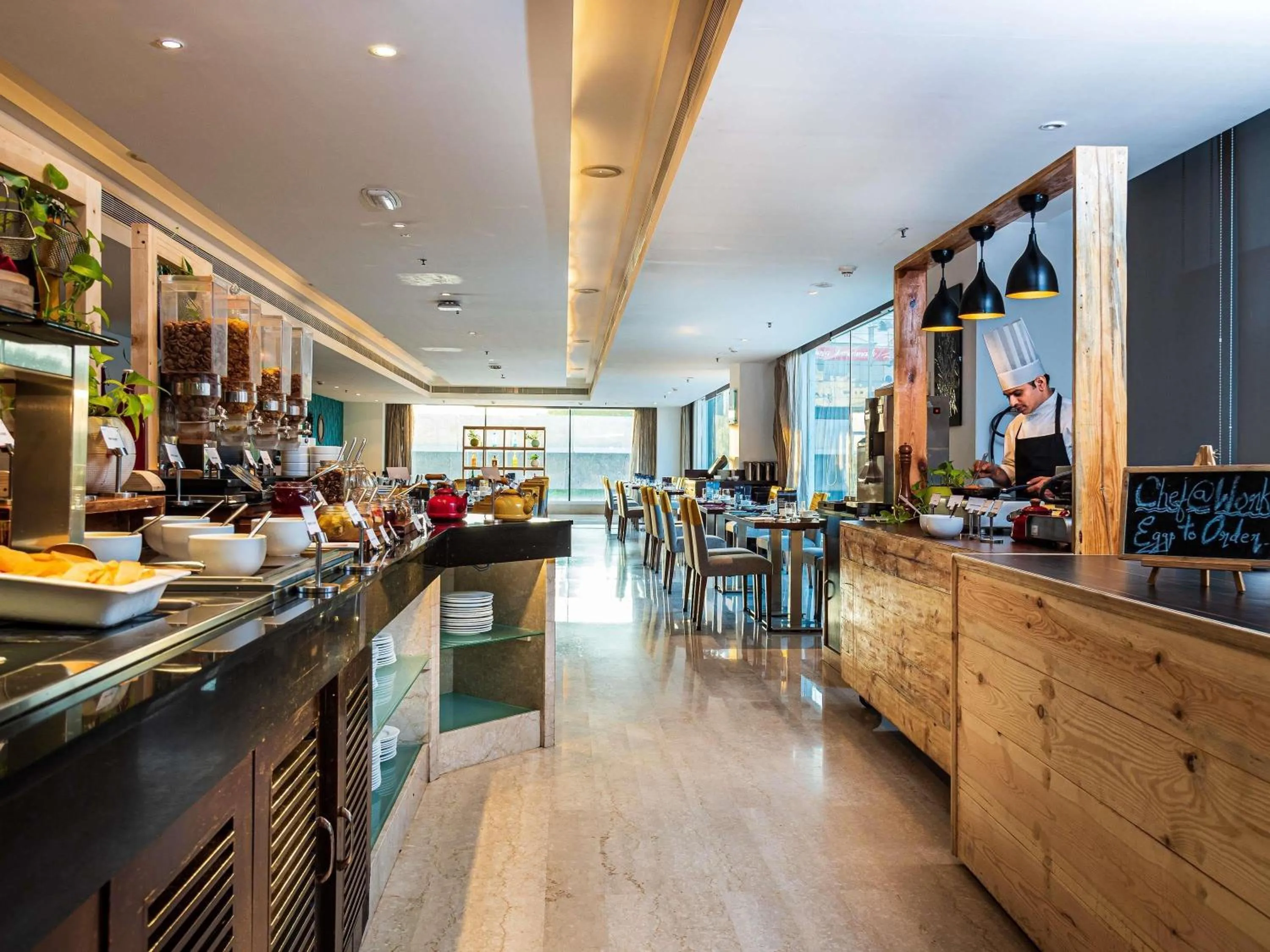 Restaurant/places to eat in Mercure Hyderabad KCP Banjara Hills, An Accor Hotel