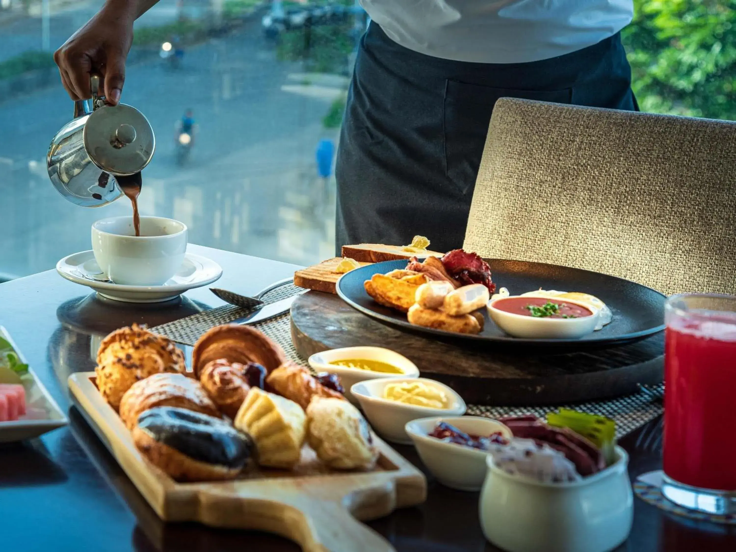 Restaurant/places to eat in Mercure Hyderabad KCP Banjara Hills, An Accor Hotel Restaurant/places to eat in Mercure Hyderabad KCP Banjara Hills, An Accor Hotel