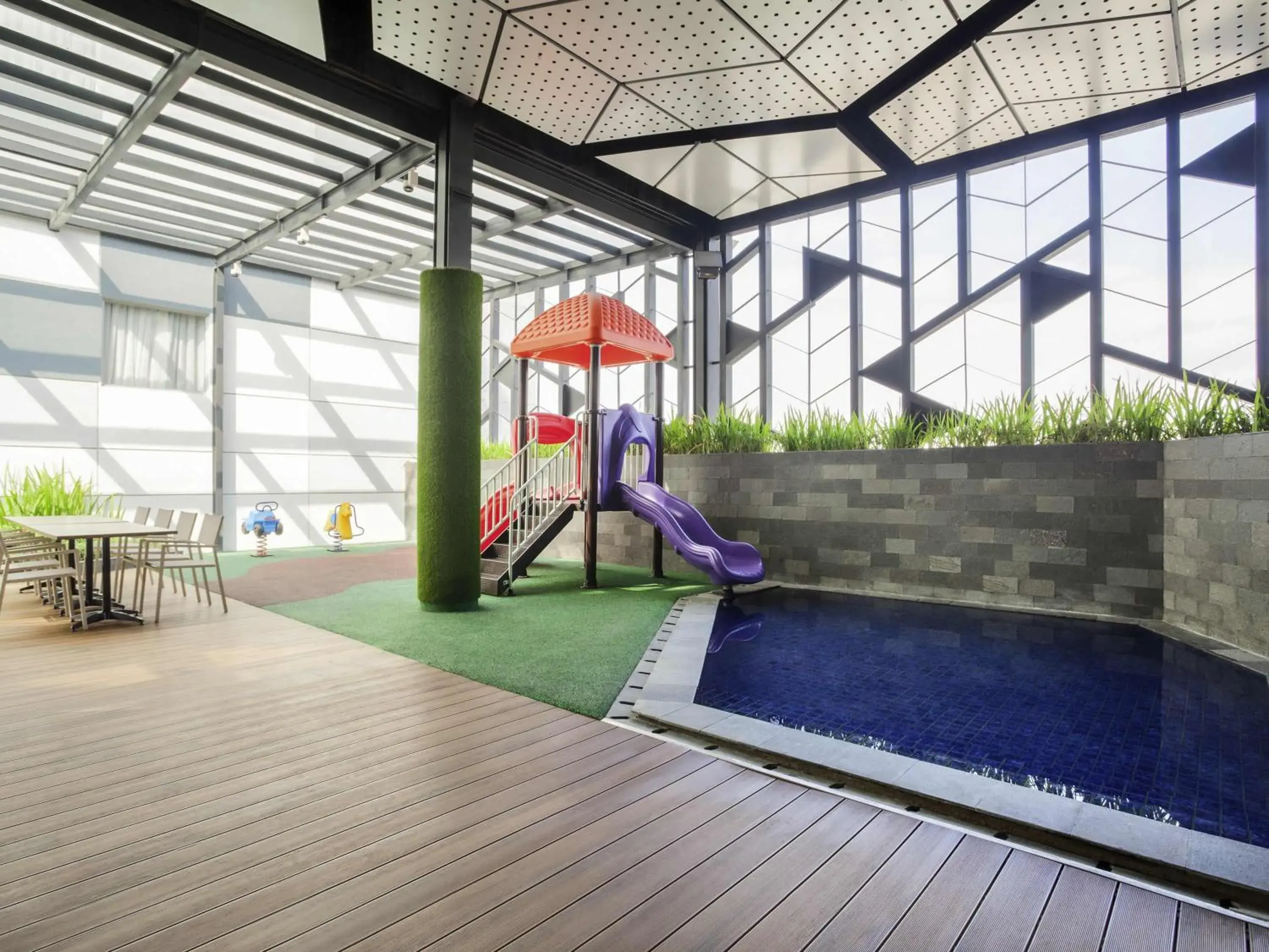 Pool view in Ibis Styles Jakarta Sunter Pool view in Ibis Styles Jakarta Sunter