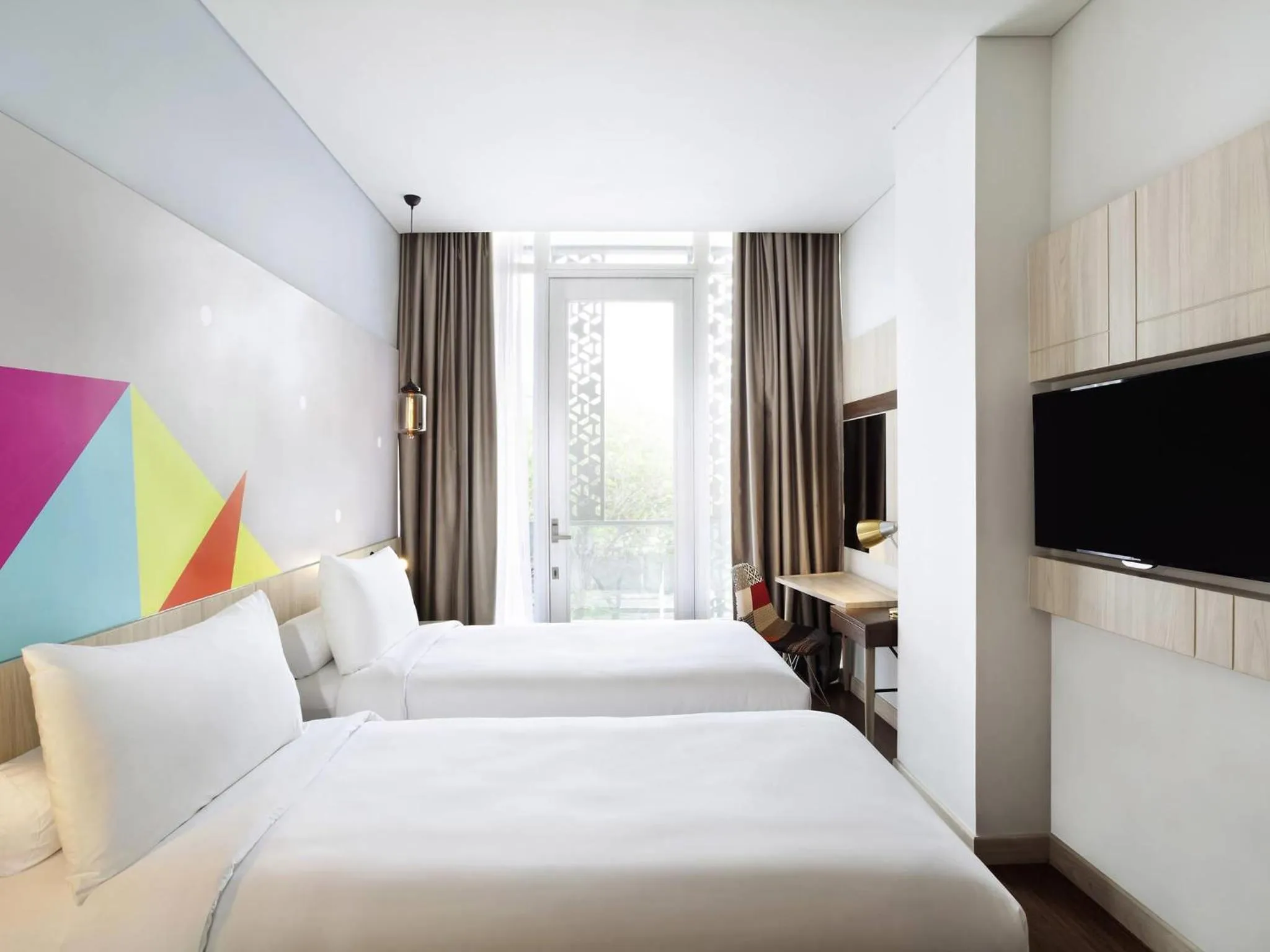 Superior Twin Room with Balcony in Ibis Styles Jakarta Sunter