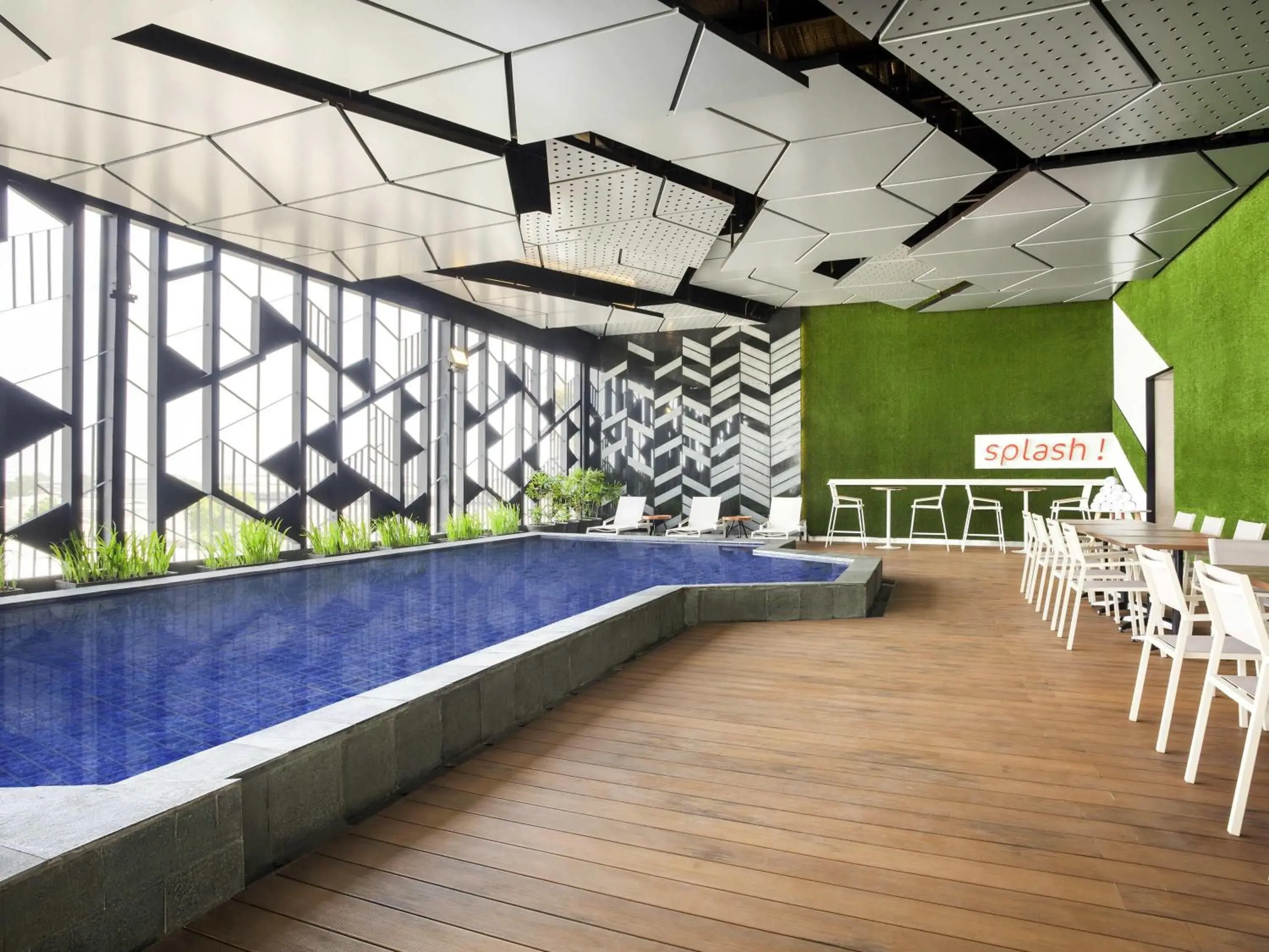 Pool view in Ibis Styles Jakarta Sunter Pool view in Ibis Styles Jakarta Sunter