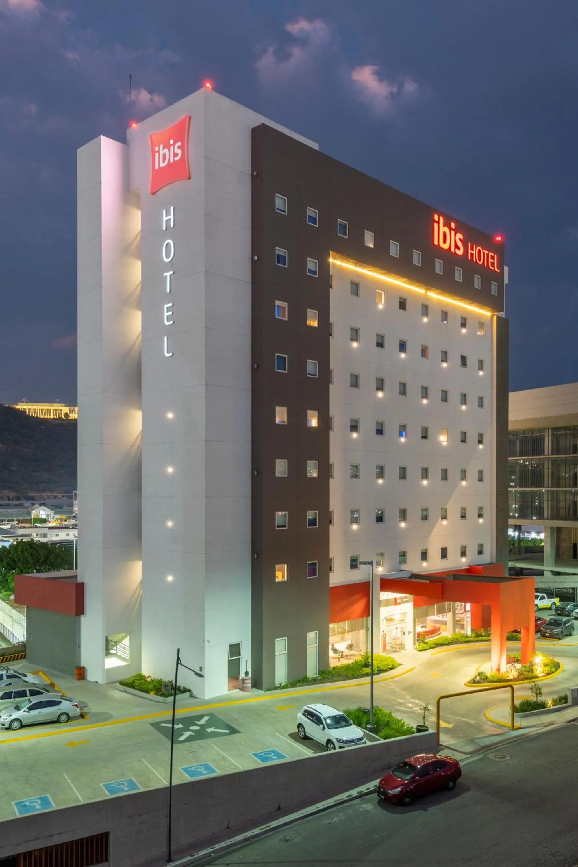 Property building in Ibis Queretaro