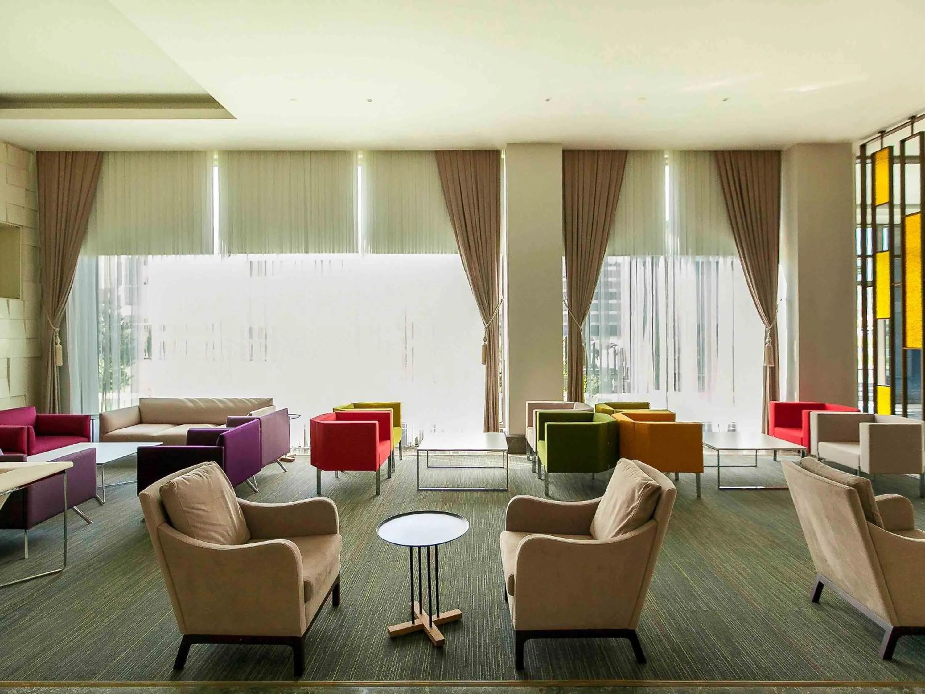 Lounge or bar in Novotel Diyarbakir