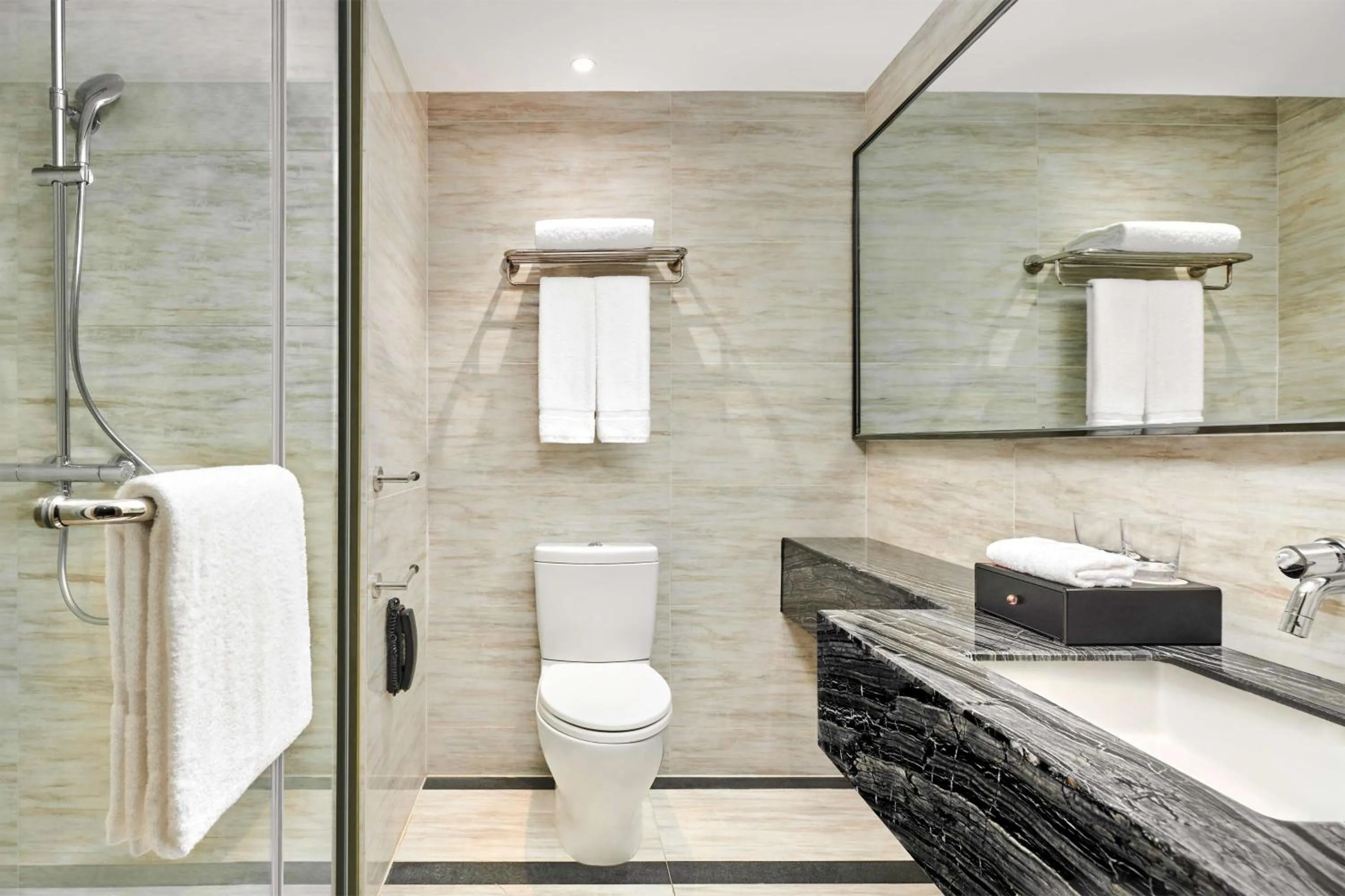 Bathroom in Hilton Garden Inn Wuhan Hankou