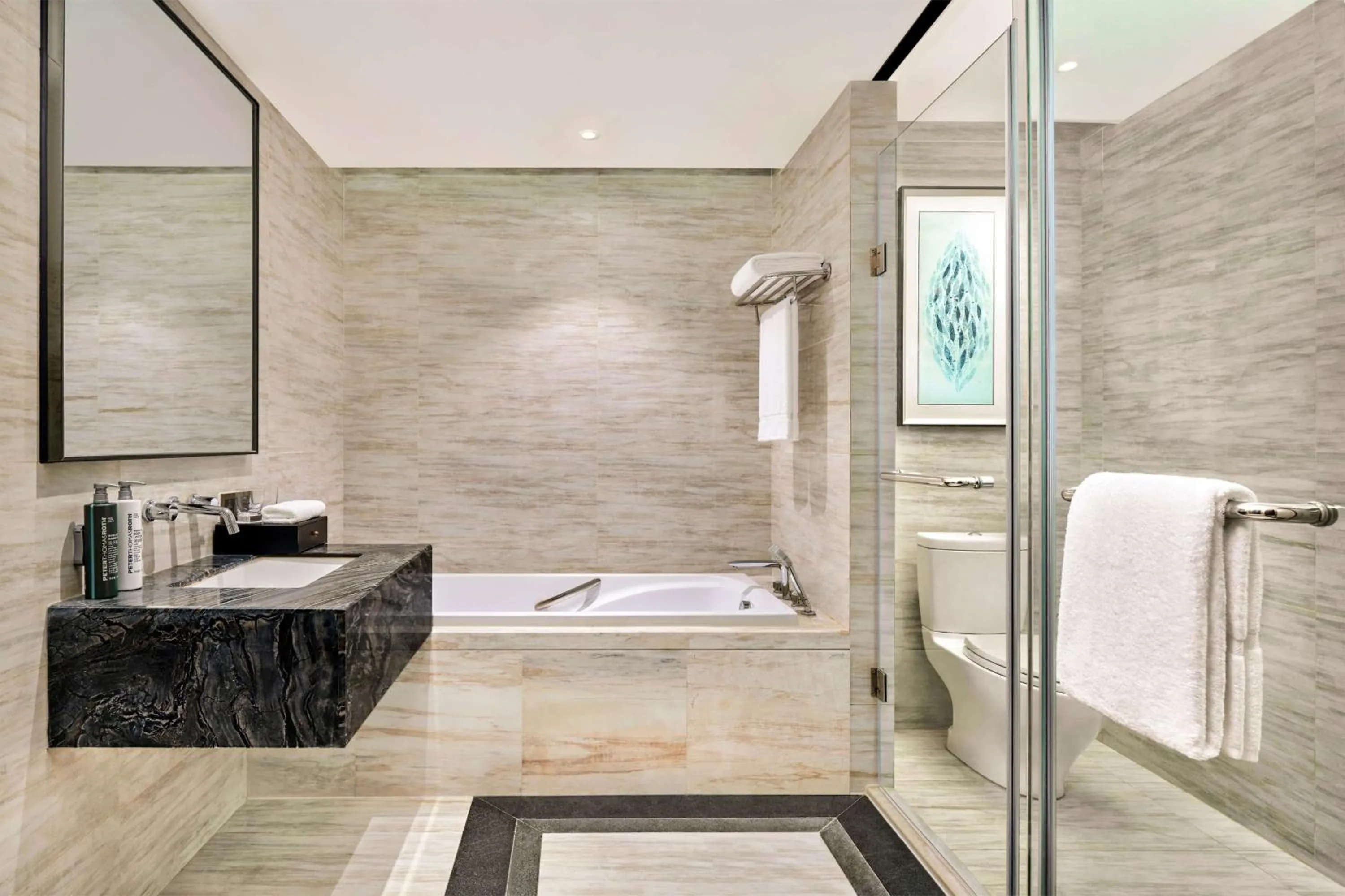 Toilet in Hilton Garden Inn Wuhan Hankou