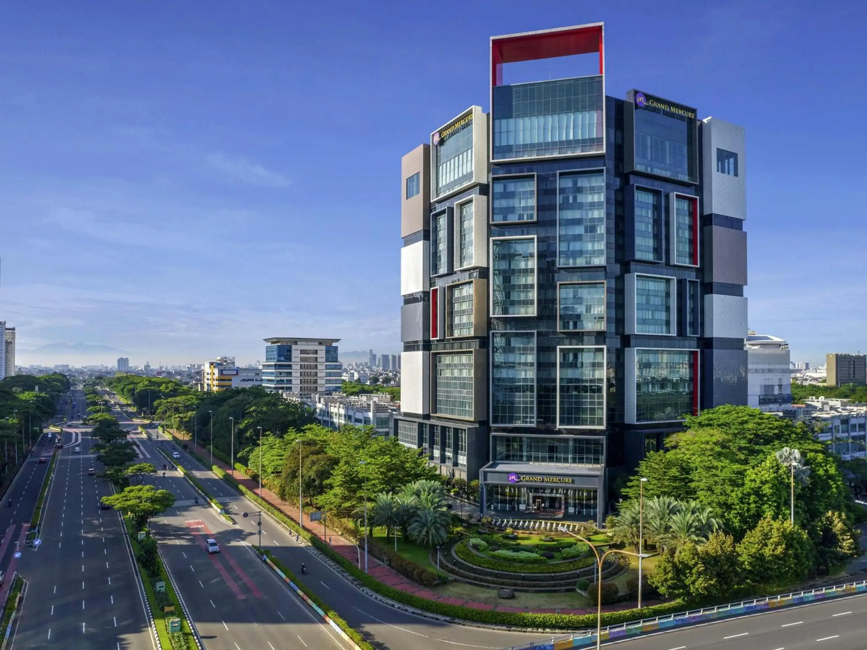 Property building in Grand Mercure Jakarta Kemayoran Property building in Grand Mercure Jakarta Kemayoran