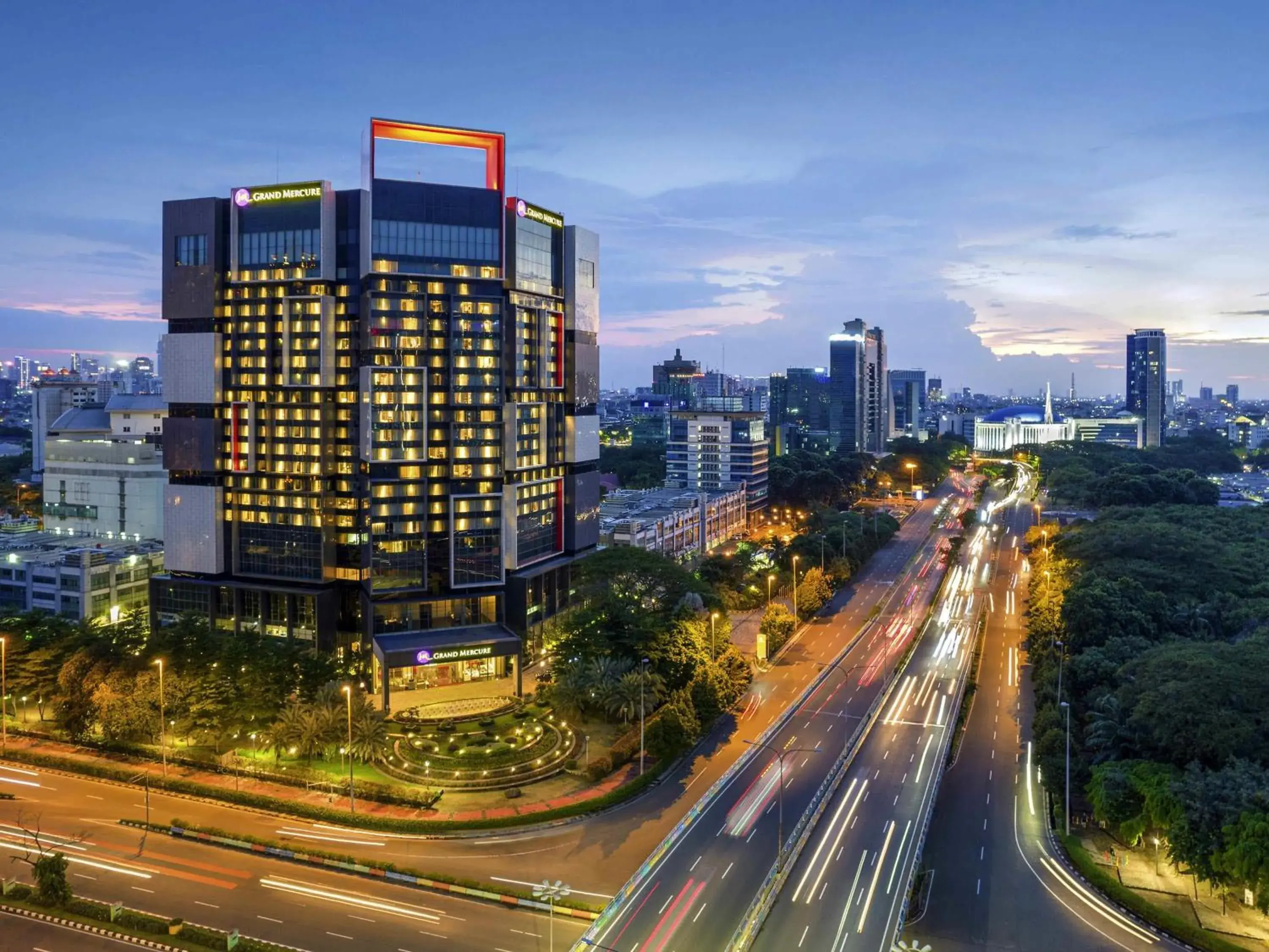 Property building in Grand Mercure Jakarta Kemayoran Property building in Grand Mercure Jakarta Kemayoran