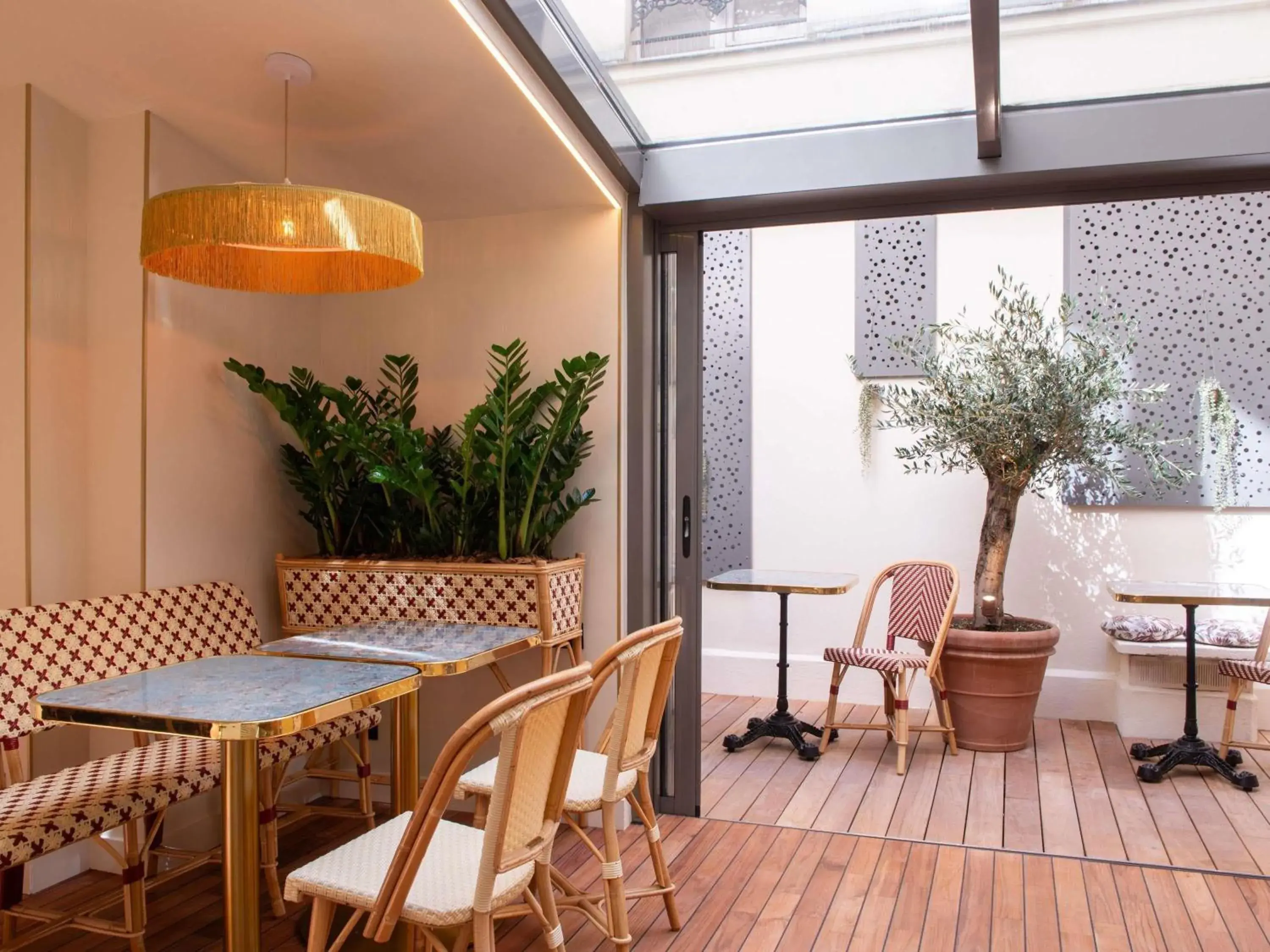 Property building in Mercure Paris Pigalle Sacre Coeur Property building in Mercure Paris Pigalle Sacre Coeur