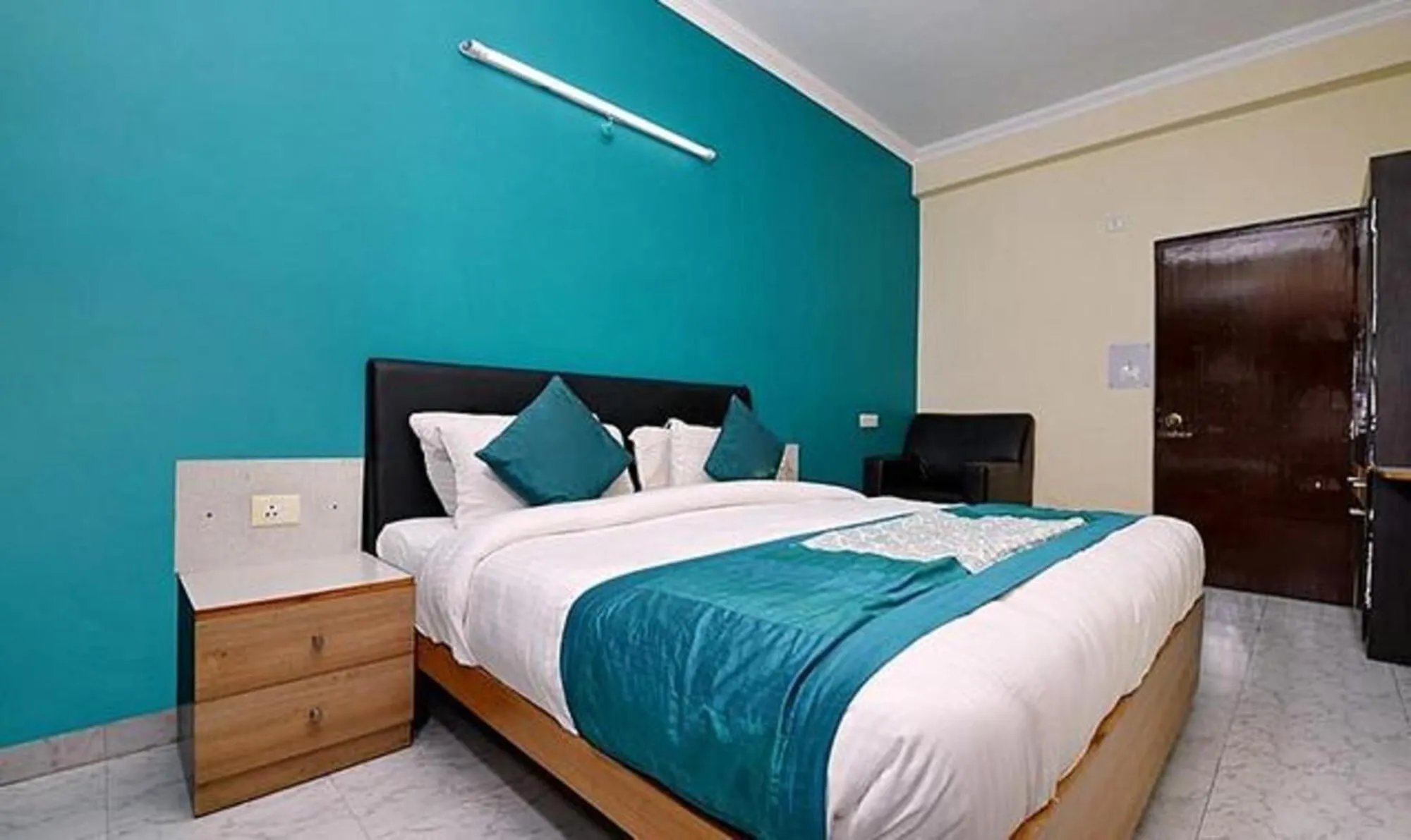 Bedroom, Bed in FabExpress Central Park