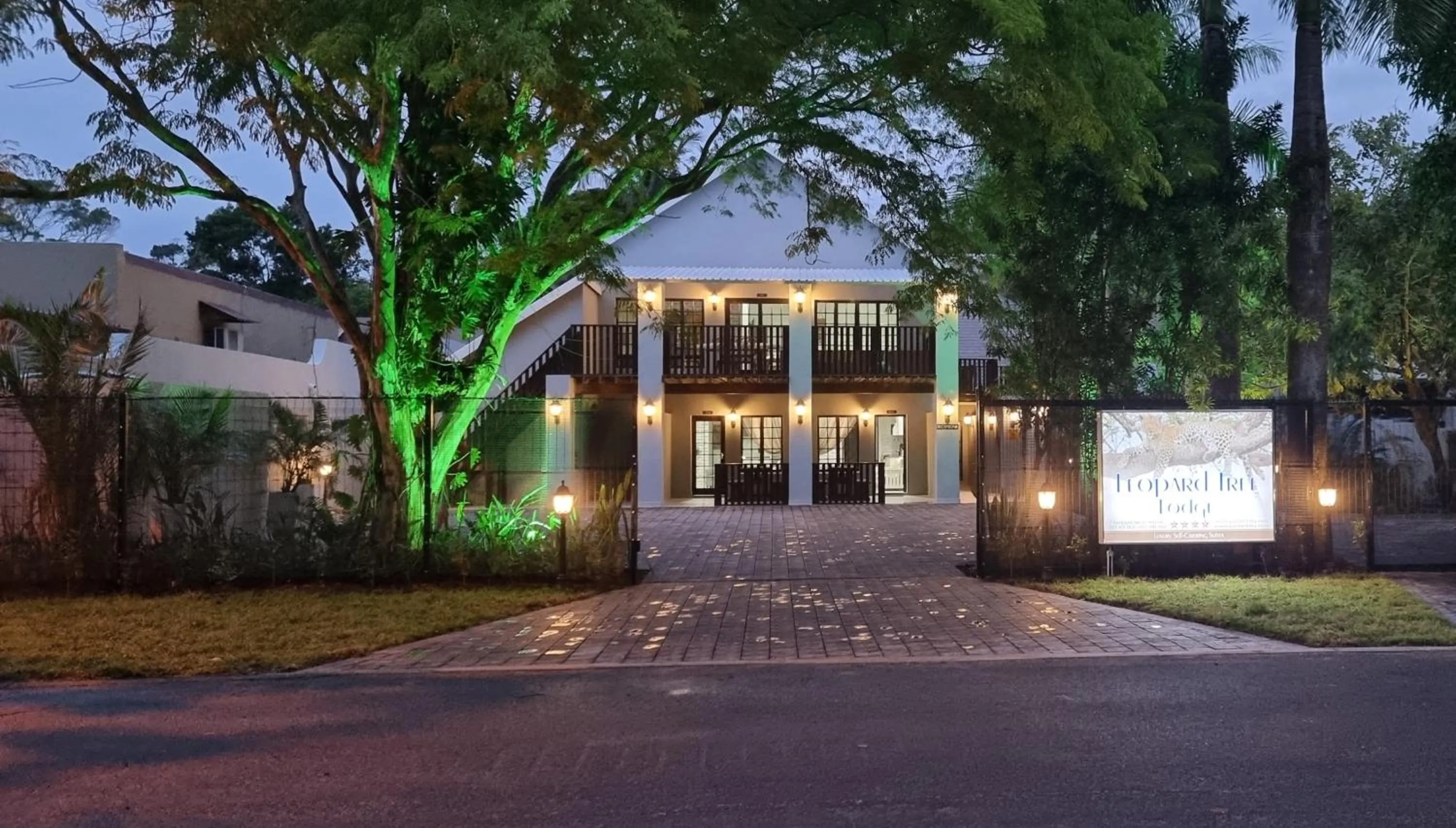 Leopard Tree Lodge