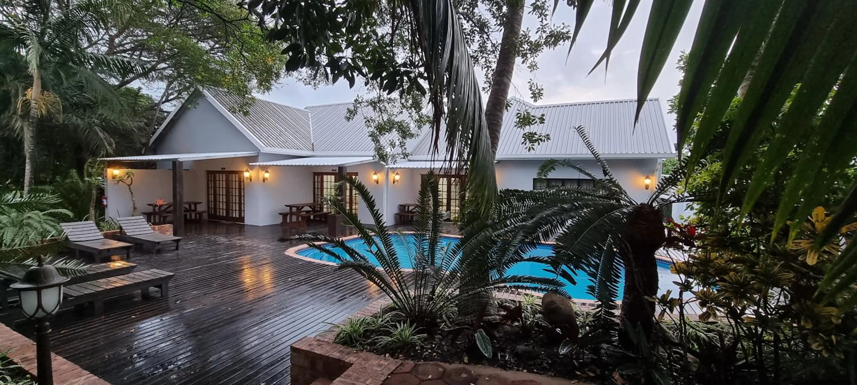 Leopard Tree Lodge