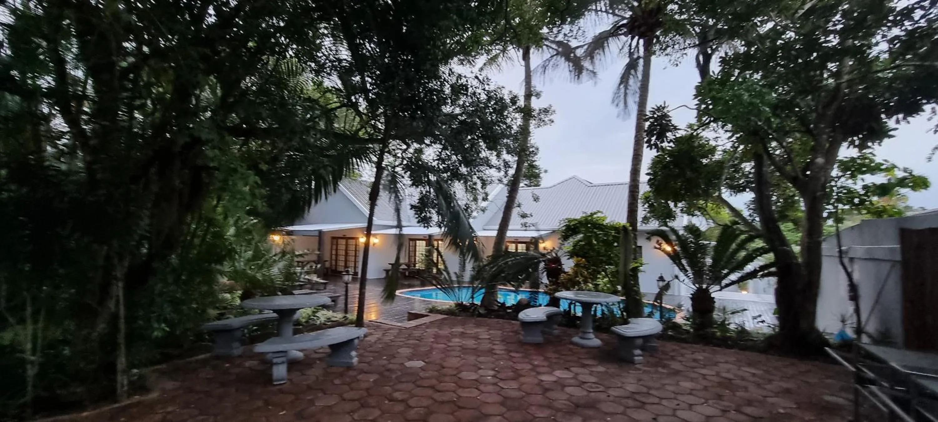 Leopard Tree Lodge